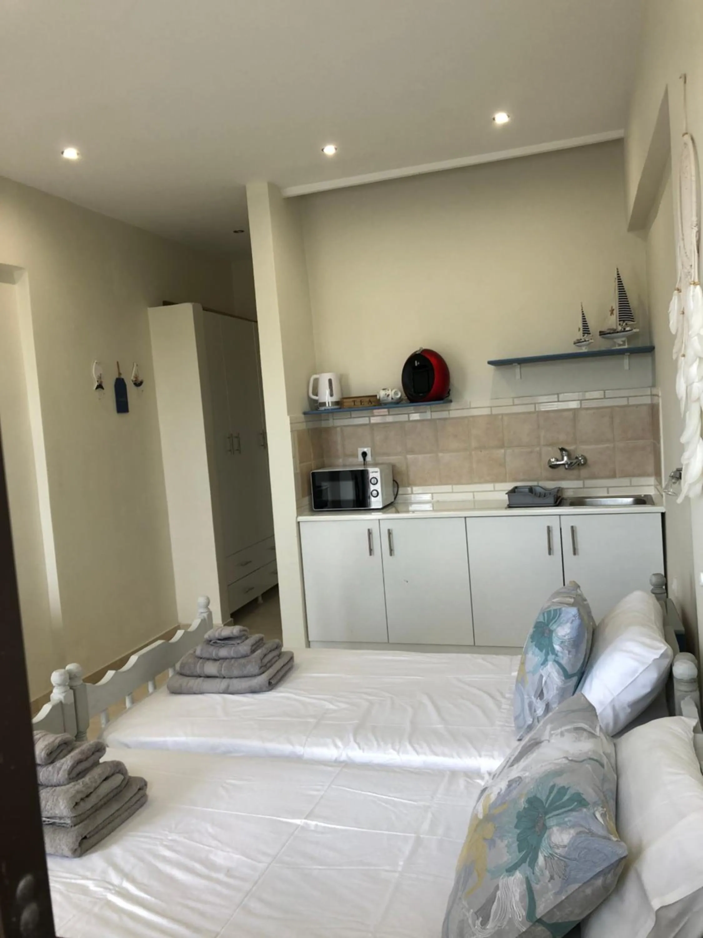 Bed in Shades of Zante 1