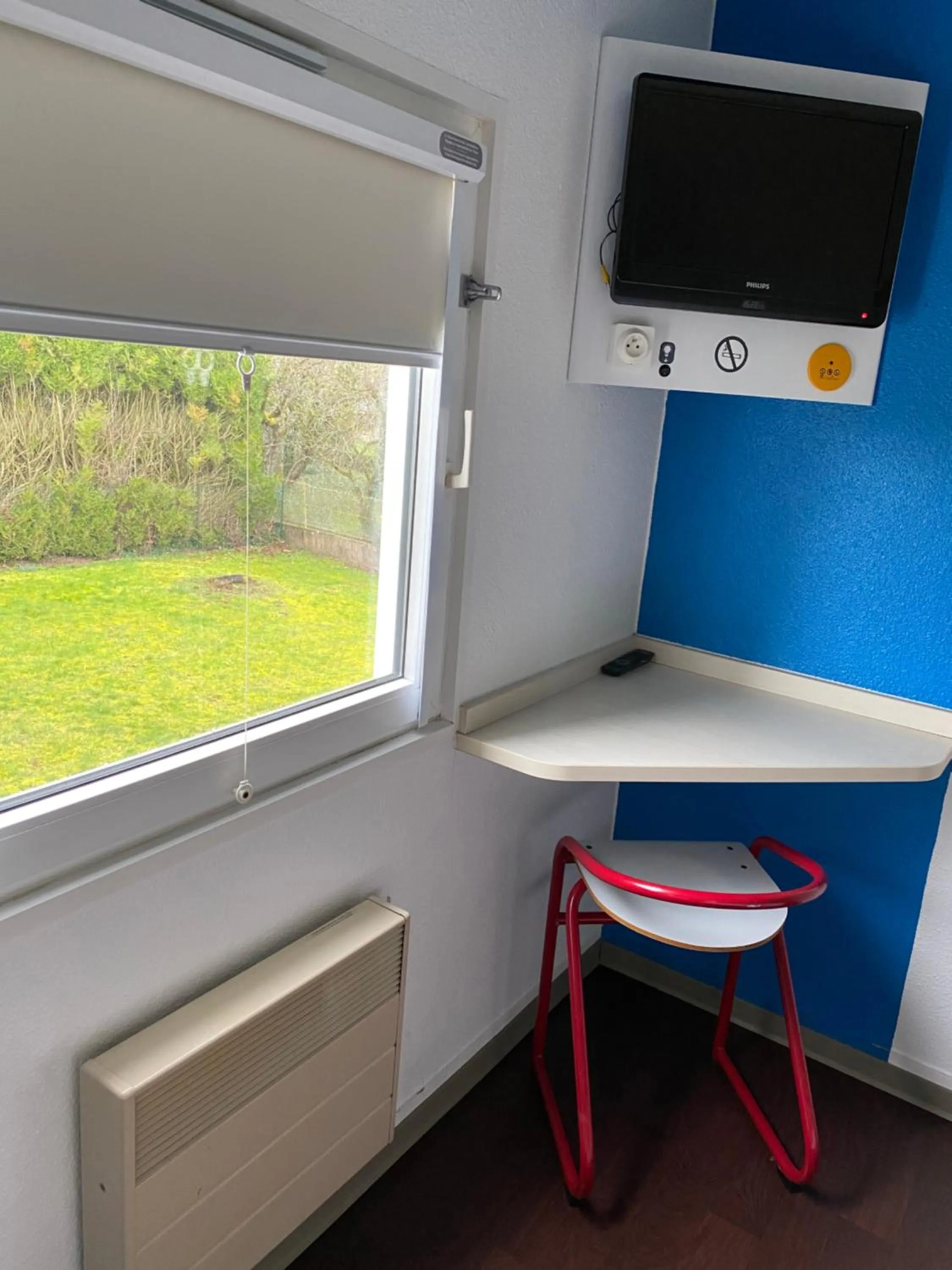 TV and multimedia in Hôtel F1 Verdun