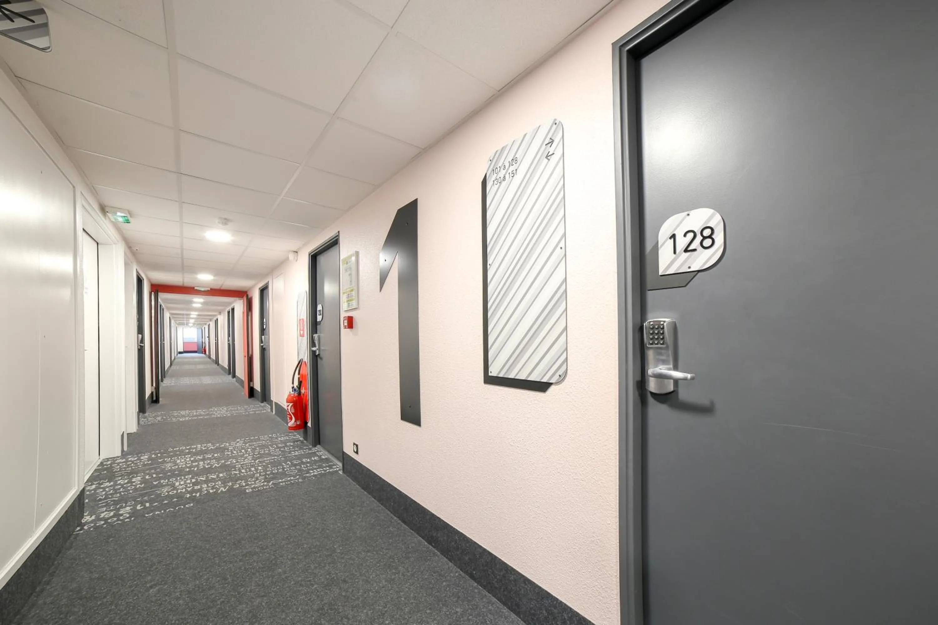 Area and facilities in B&B HOTEL Reims Bezannes