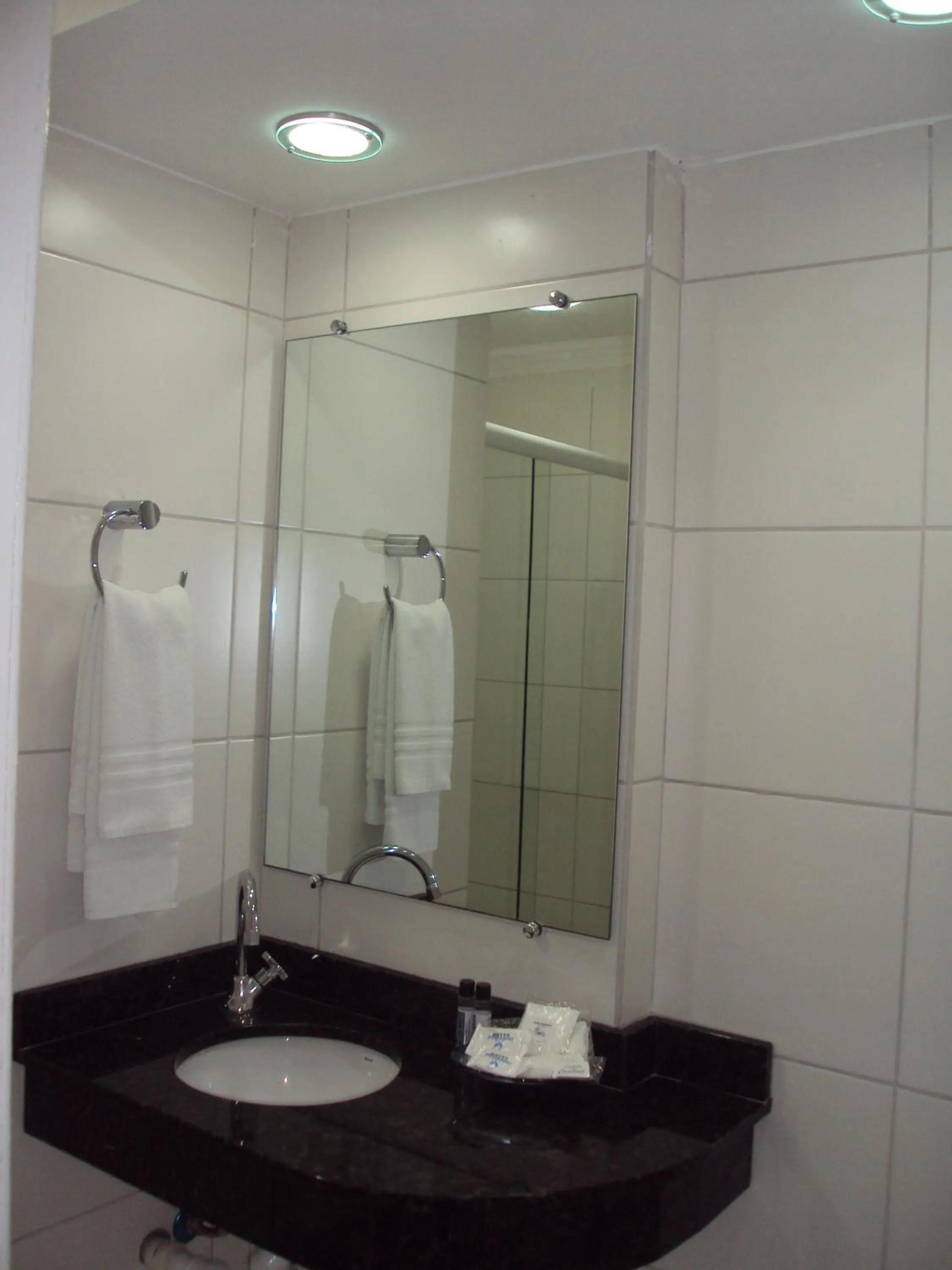 Bathroom in Hotel Praiamar