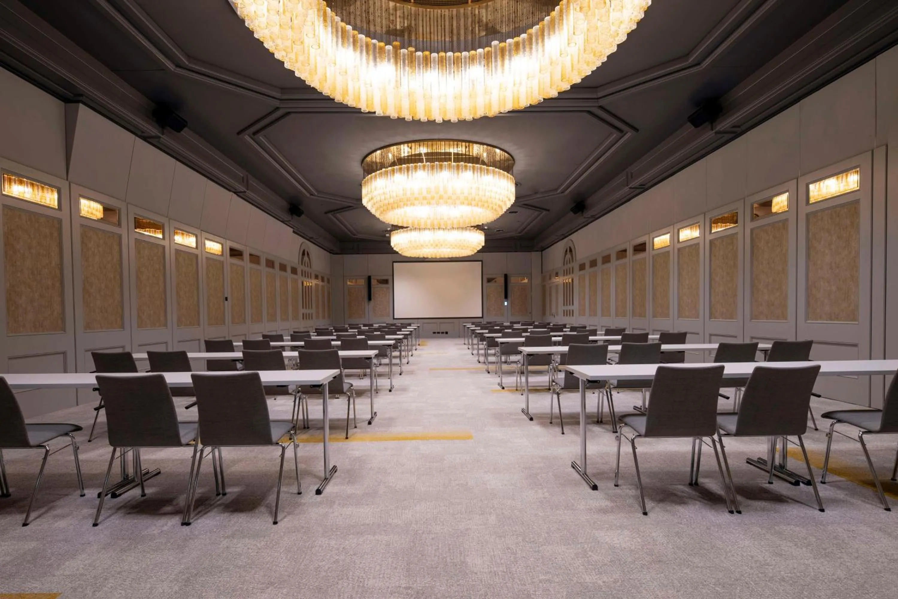 Banquet/Function facilities, Restaurant/Places to Eat in Hotel Pomander Nürnberg