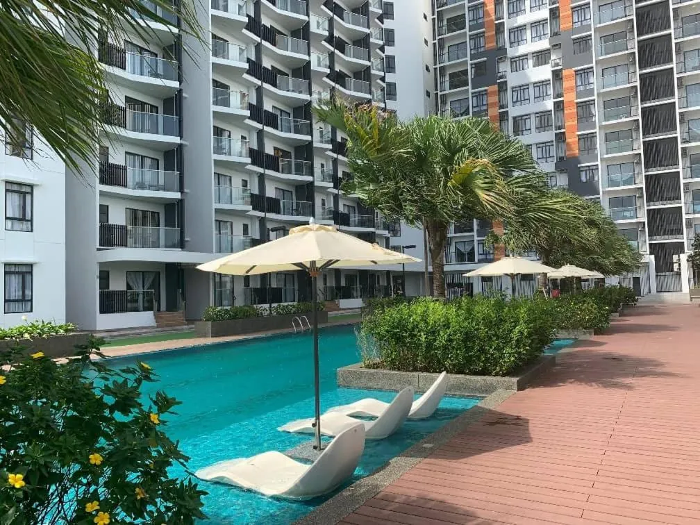 Property building in Hayfa Holiday Home @ Timur Bay