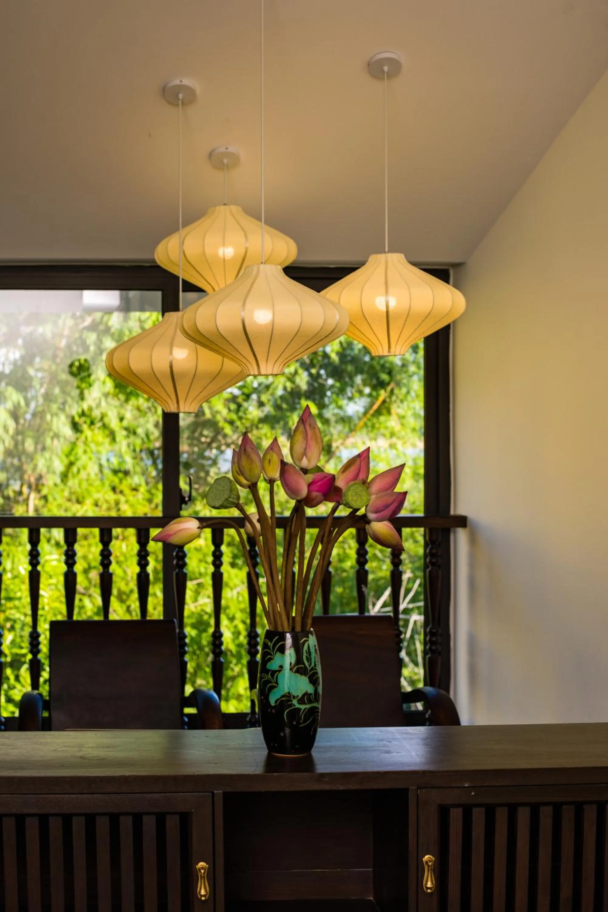Communal lounge/ TV room in Hoianoi Villa