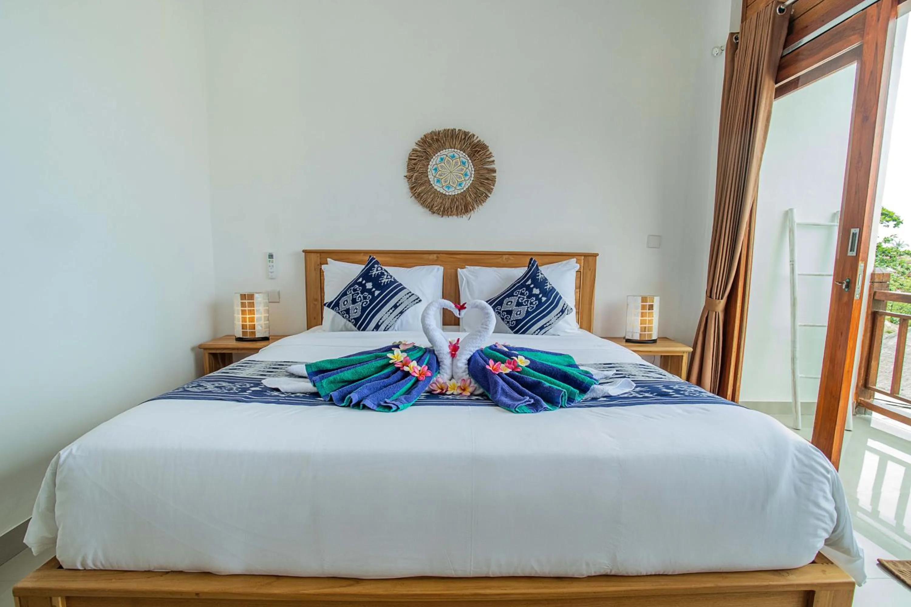 Bed in The Pulau Bungalow
