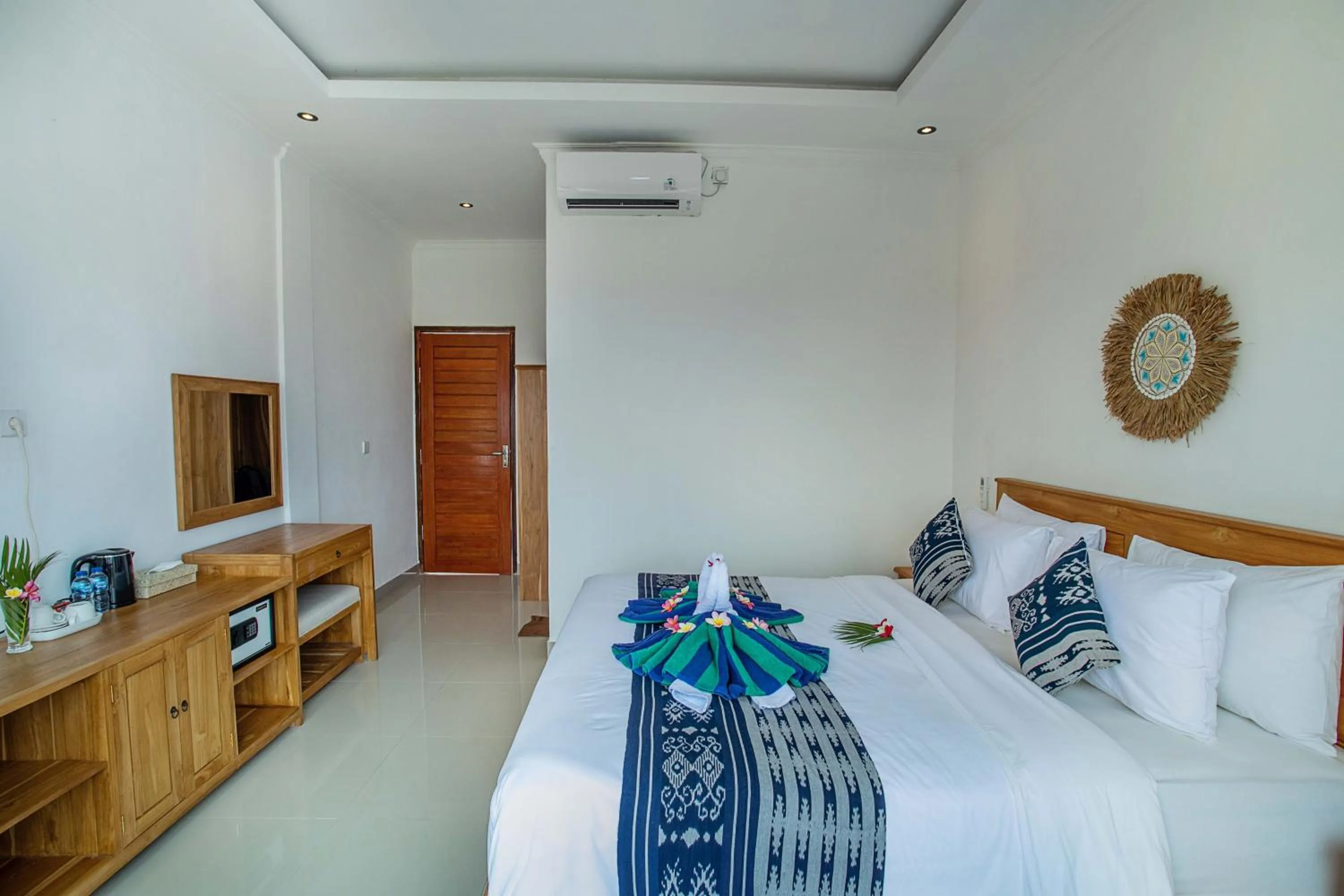 Bed in The Pulau Bungalow