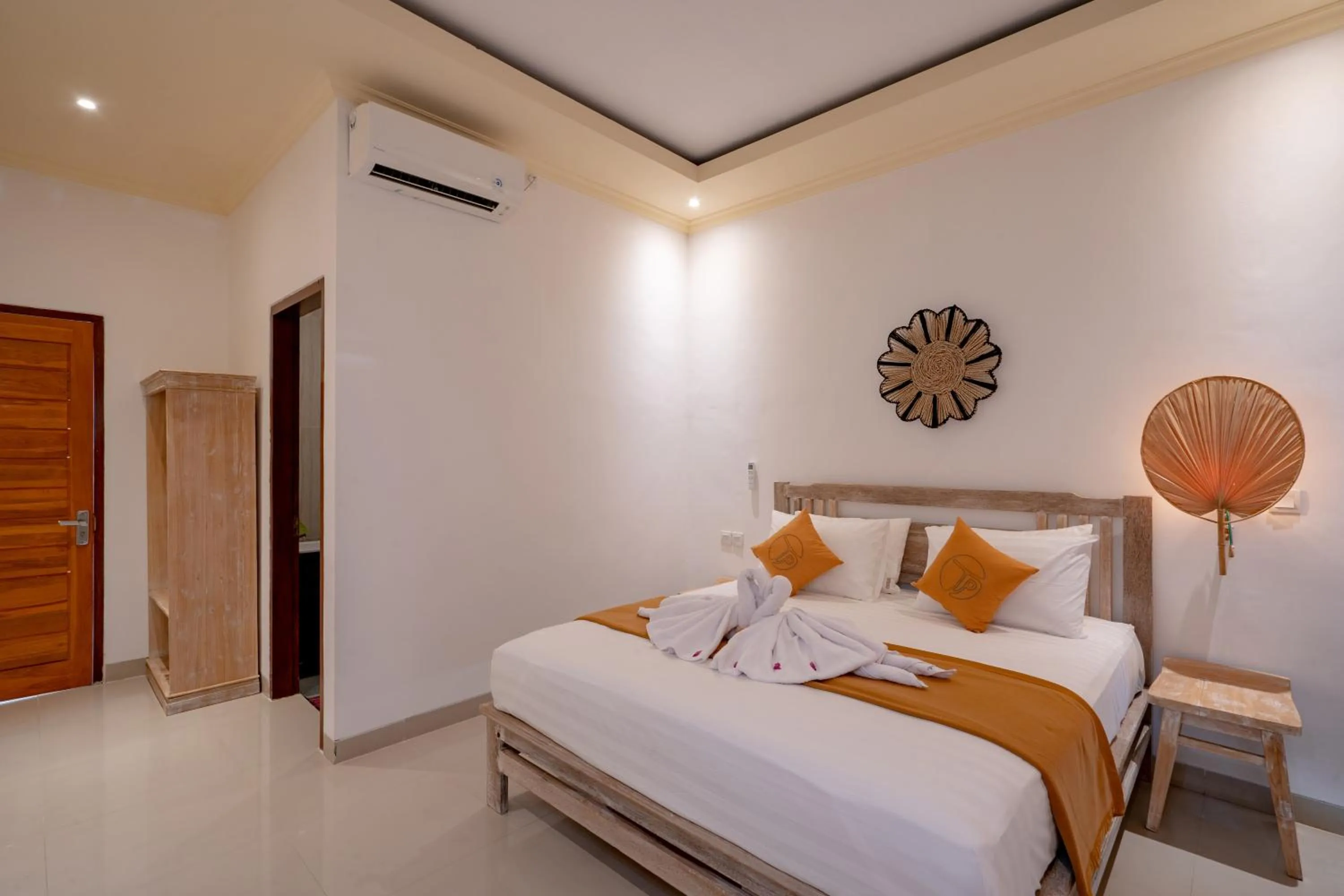 Bed in The Pulau Bungalow