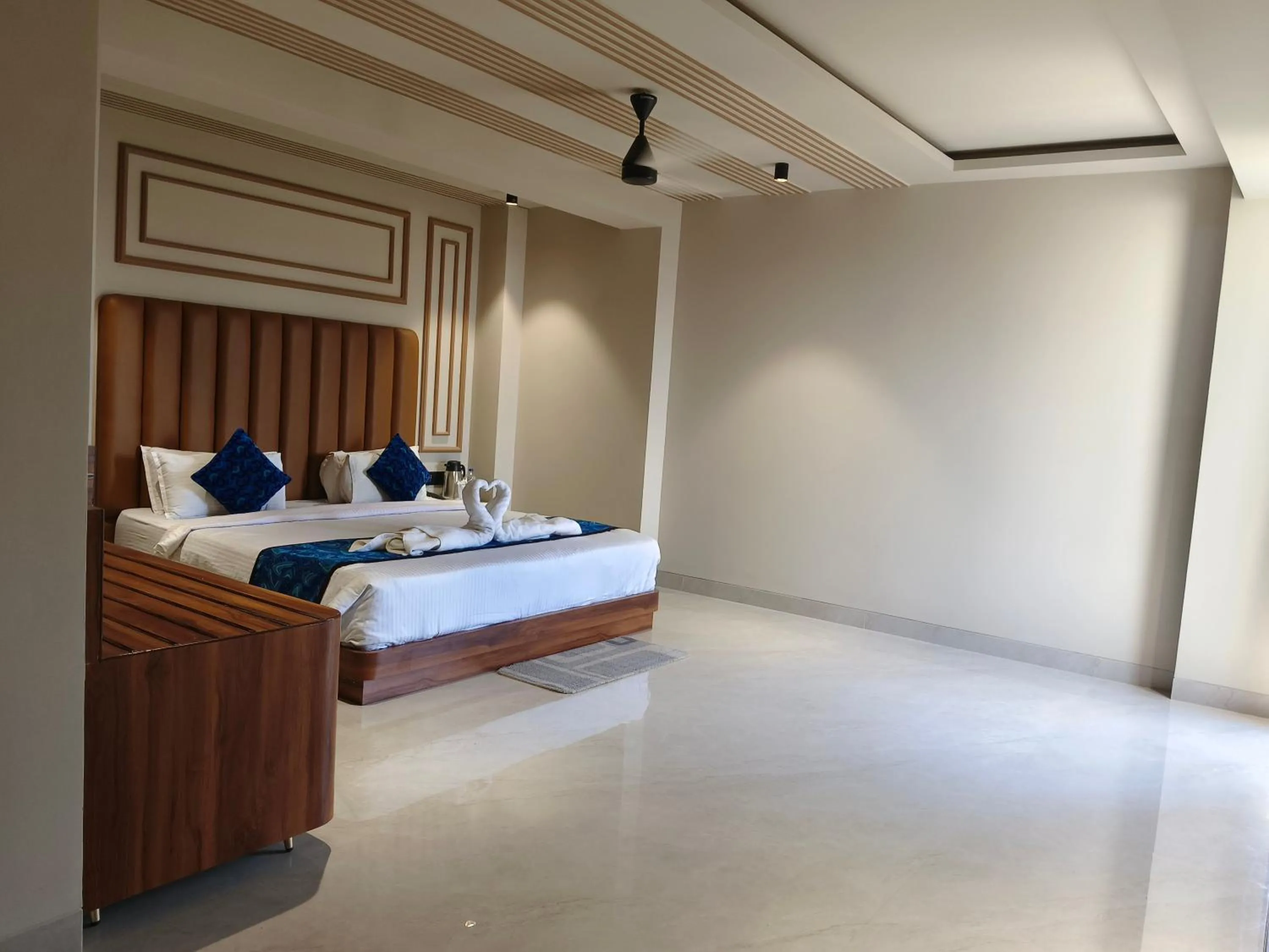 Bedroom, Bed in Hotel Ganpati Palace