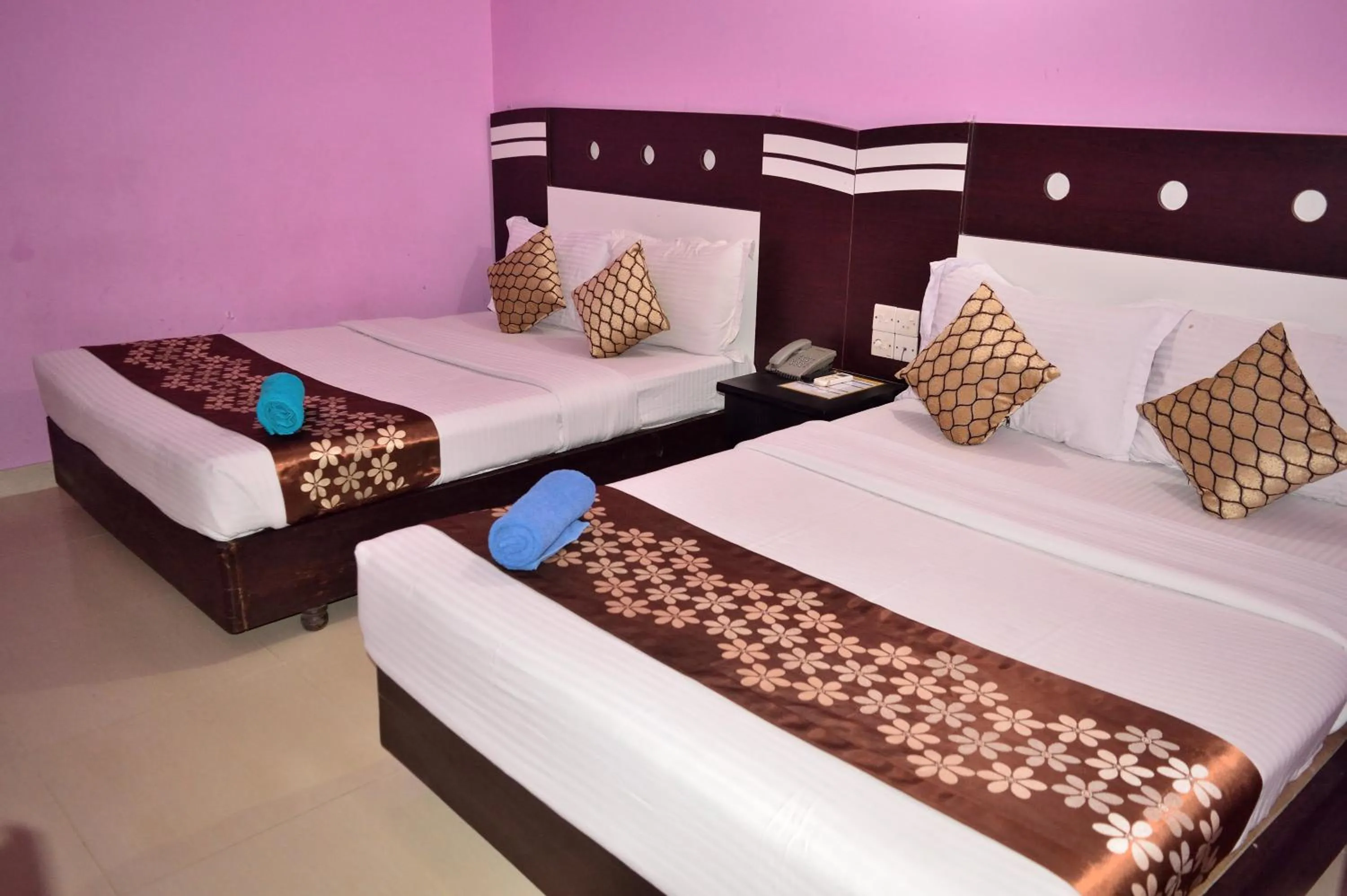 Bedroom, Bed in Hotel Regal Palace