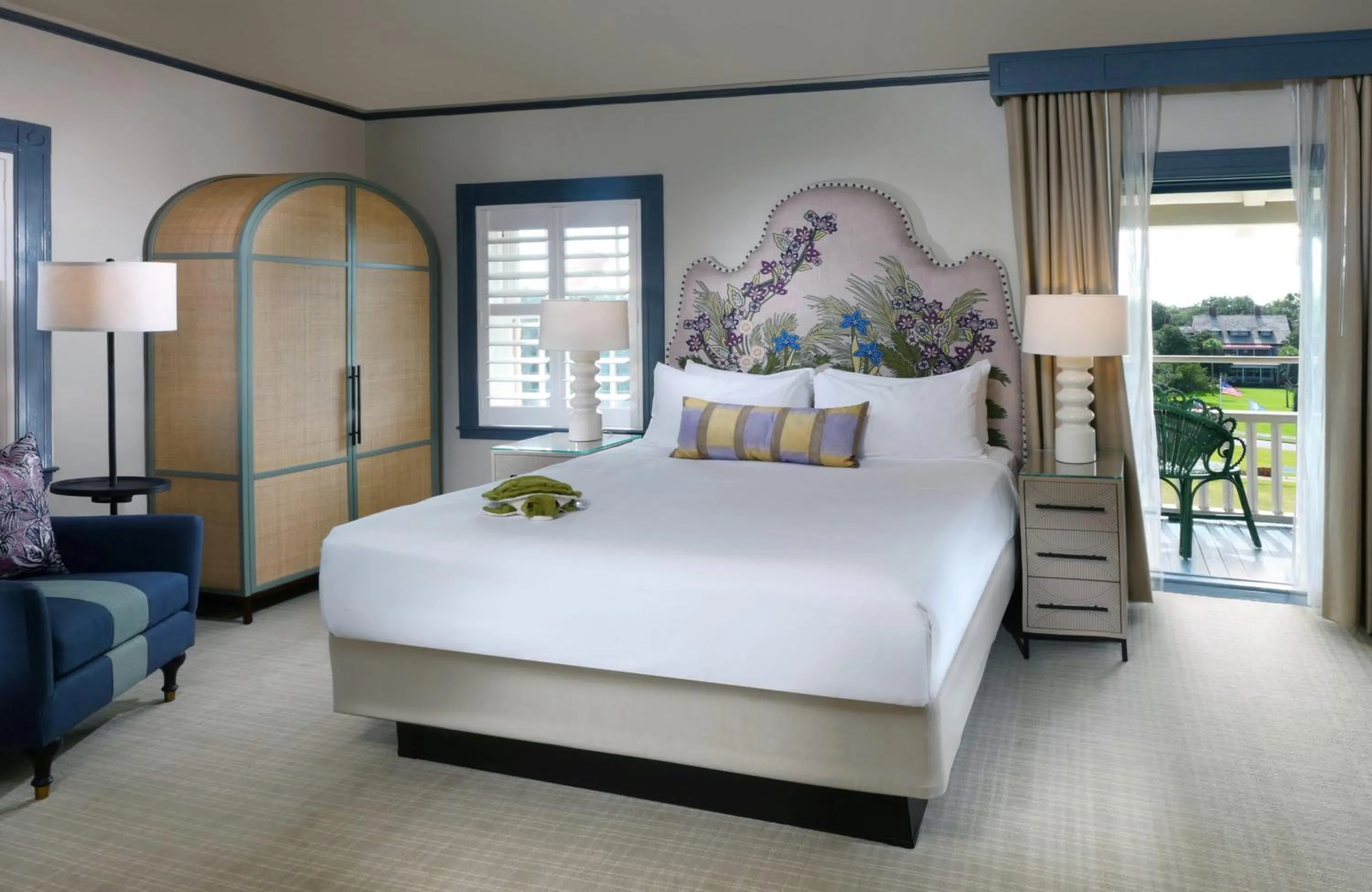 Bed in Jekyll Island Club Resort