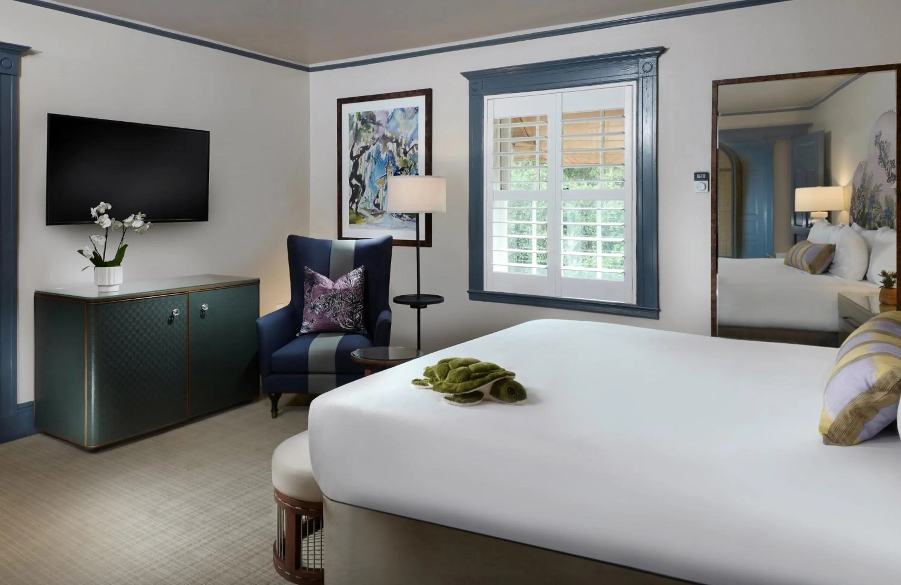 Photo of the whole room, Bed in Jekyll Island Club Resort