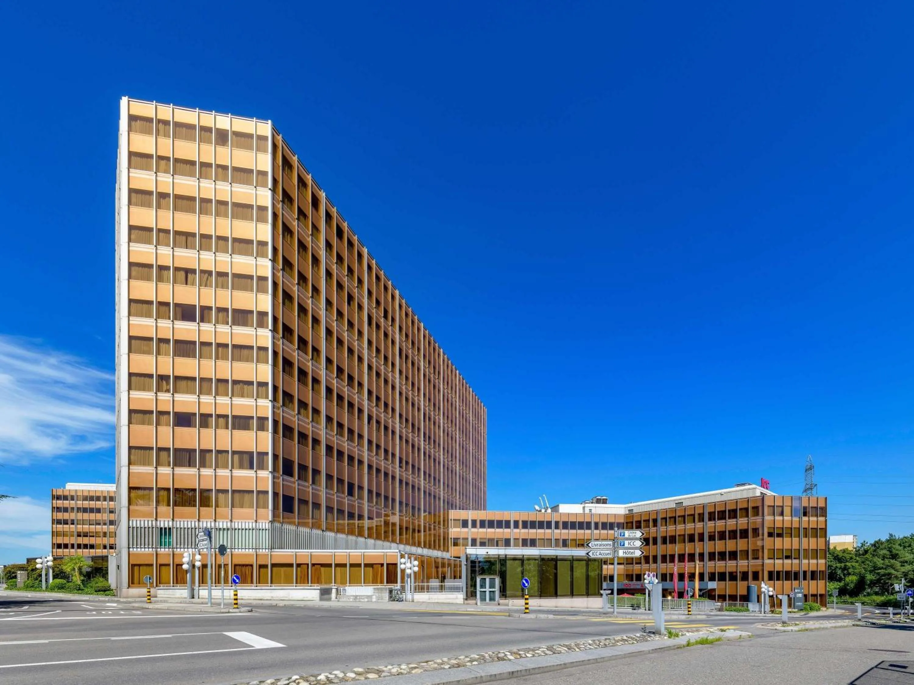 Property building in Mövenpick Hotel Geneva