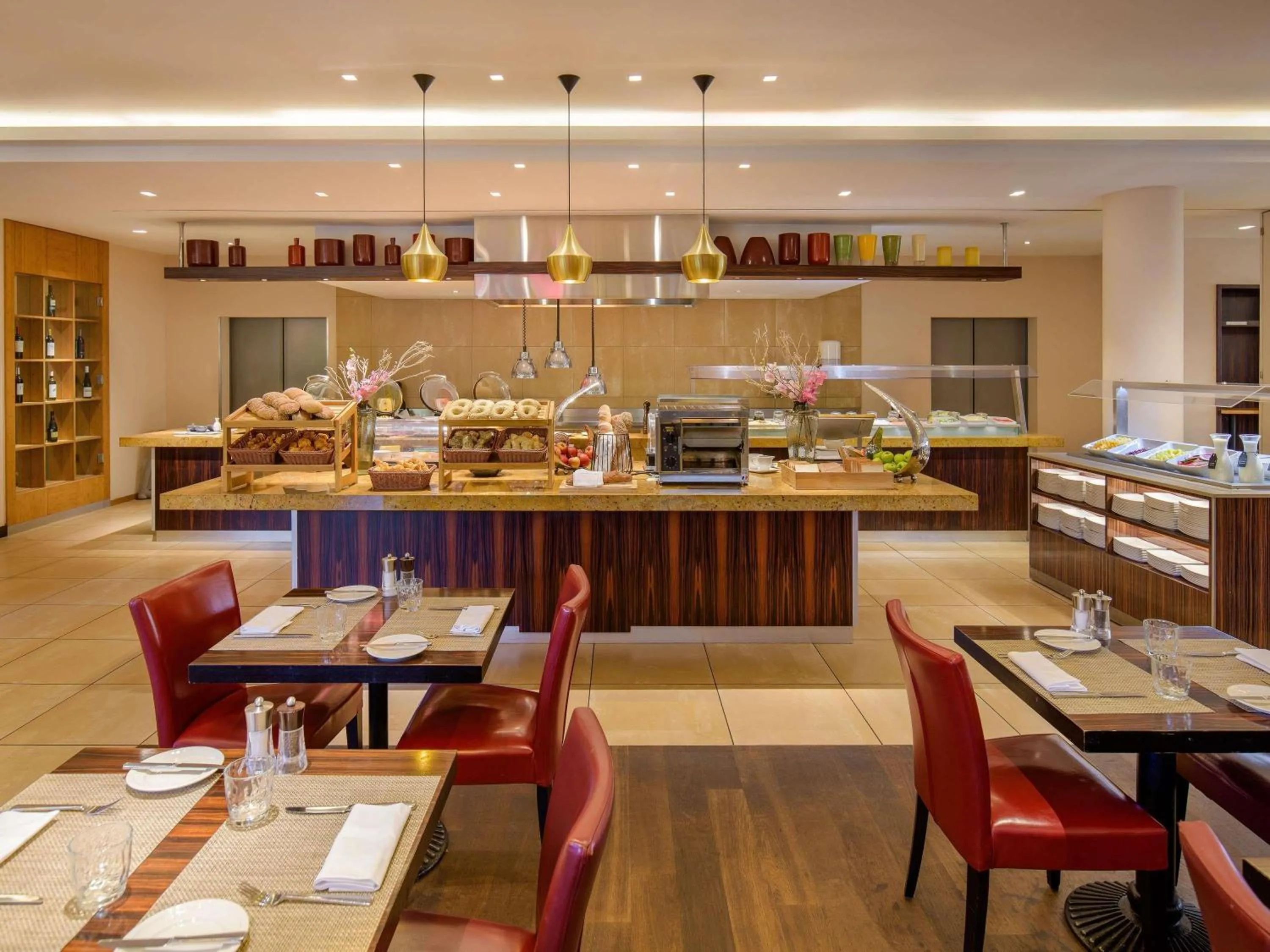 Breakfast in Mövenpick Hotel Geneva