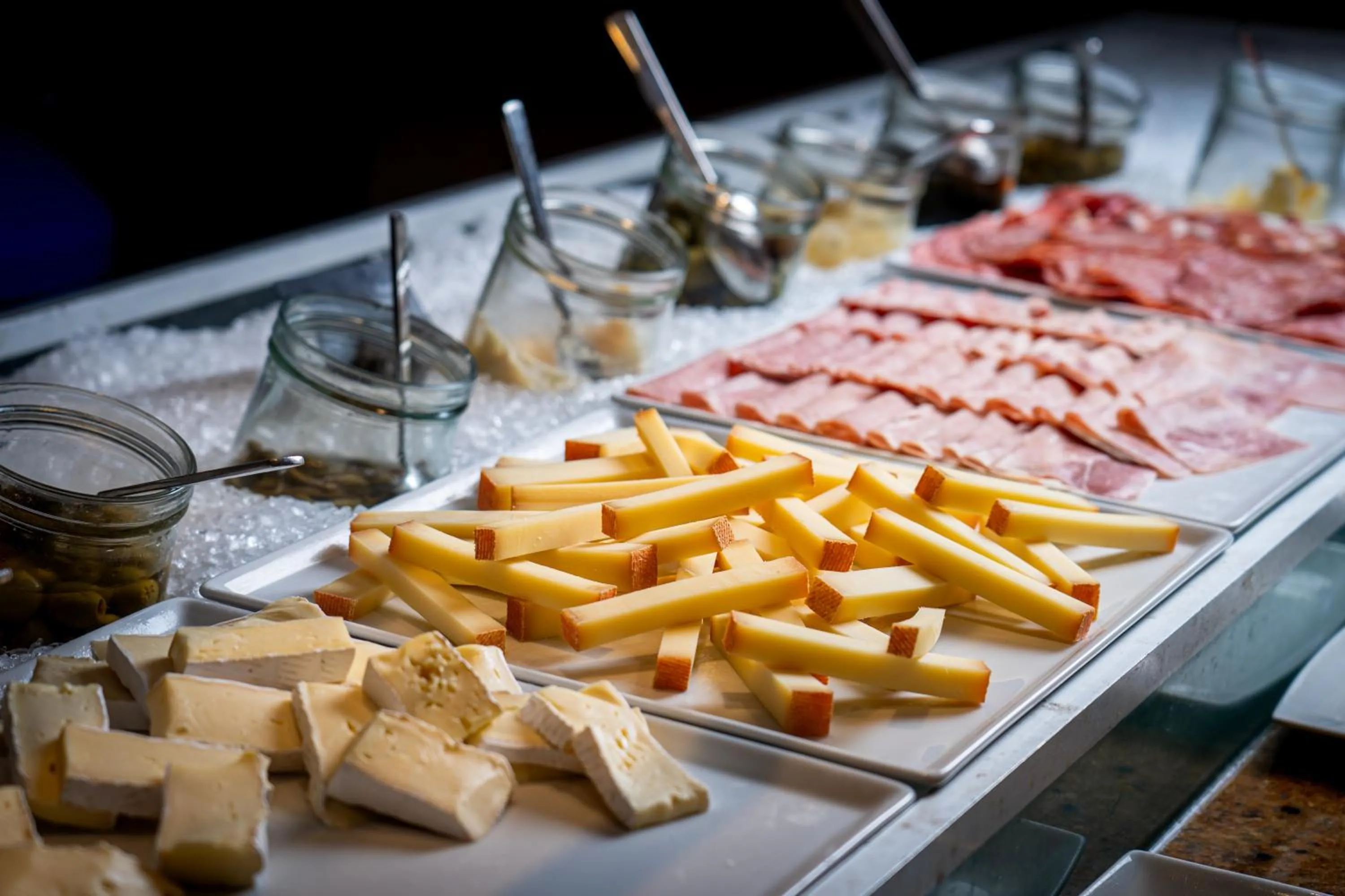 Food and drinks in Mövenpick Hotel Geneva