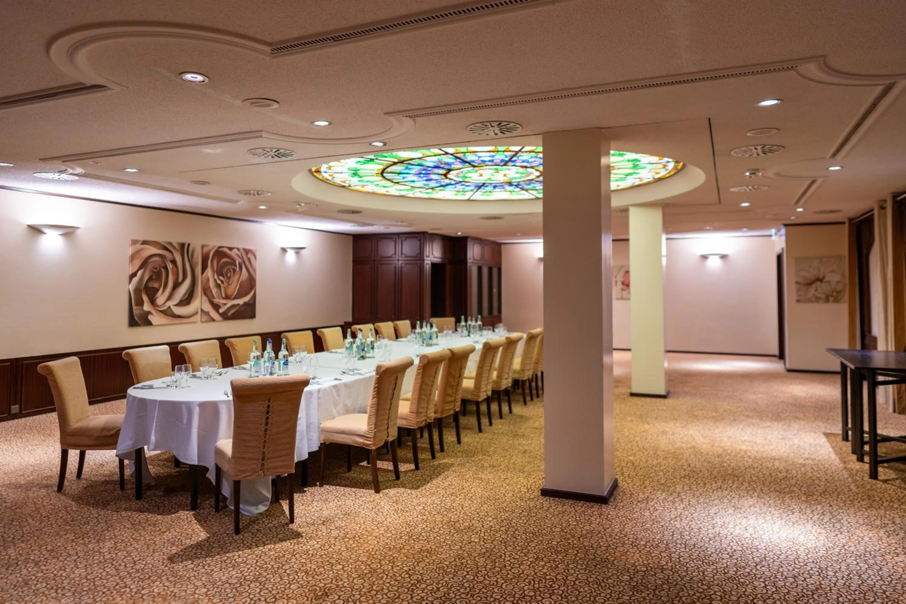 Banquet/Function facilities in Mövenpick Hotel Geneva