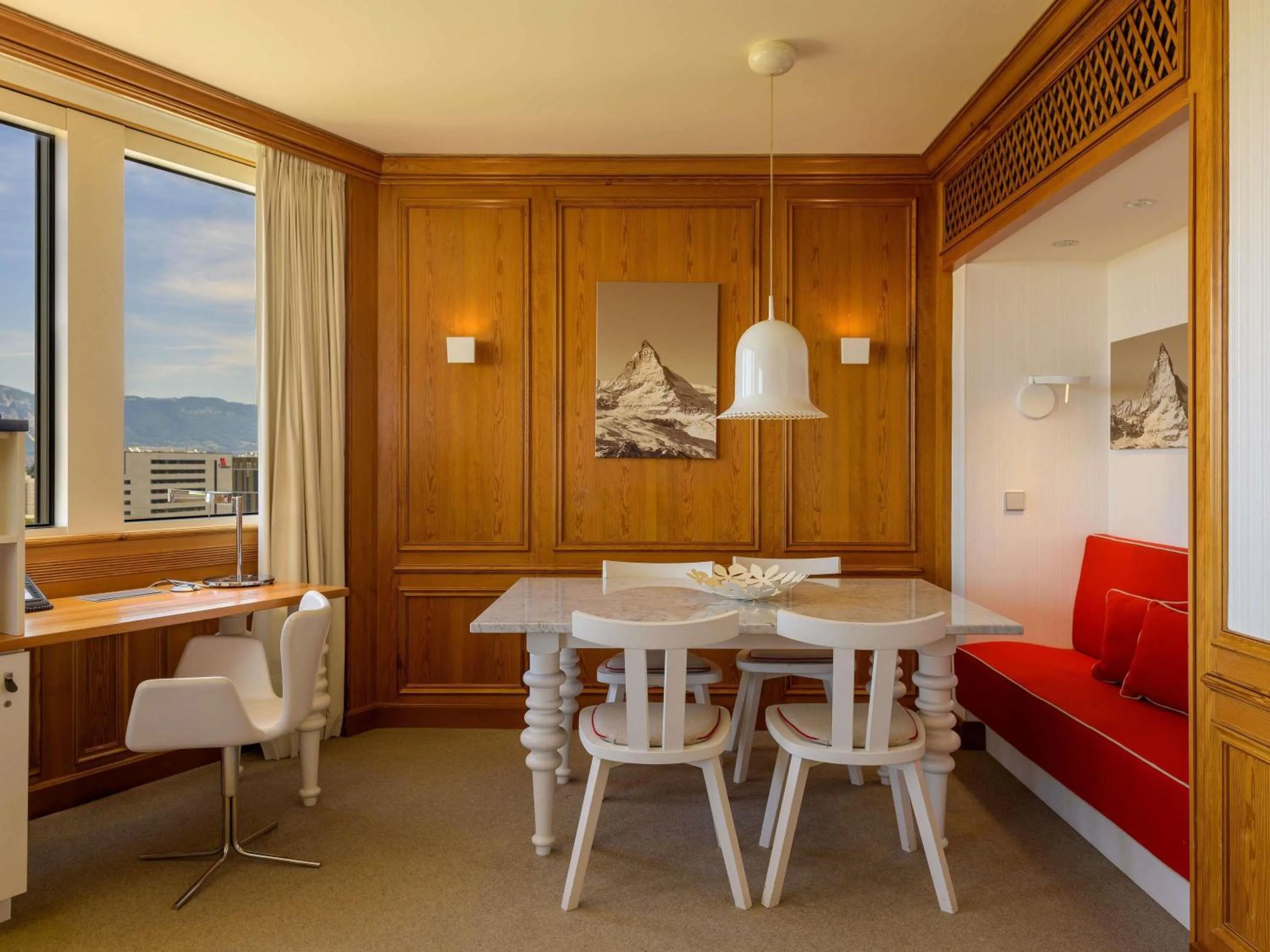 Bedroom in Mövenpick Hotel Geneva