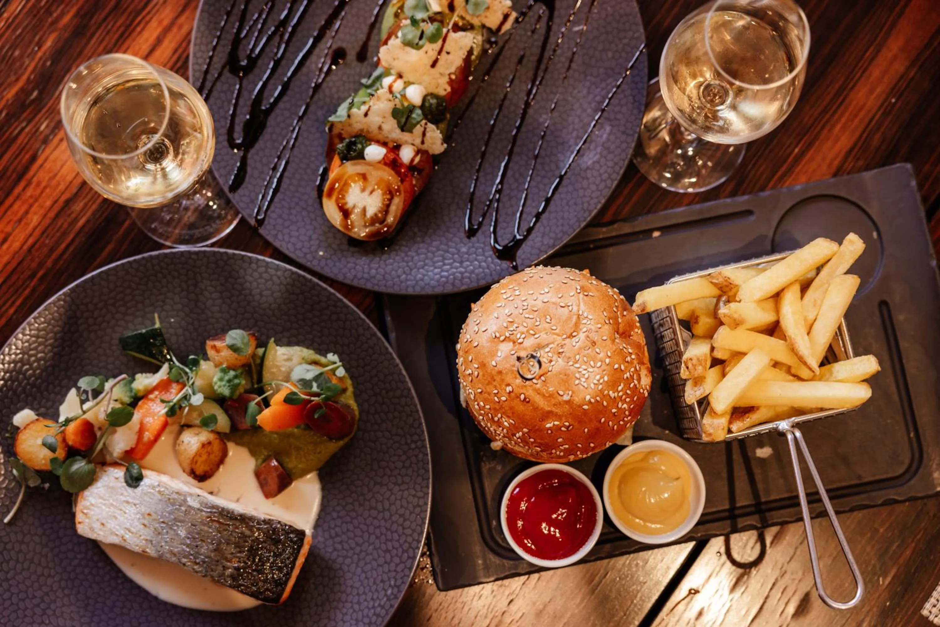 Restaurant/places to eat in Mövenpick Hotel Geneva