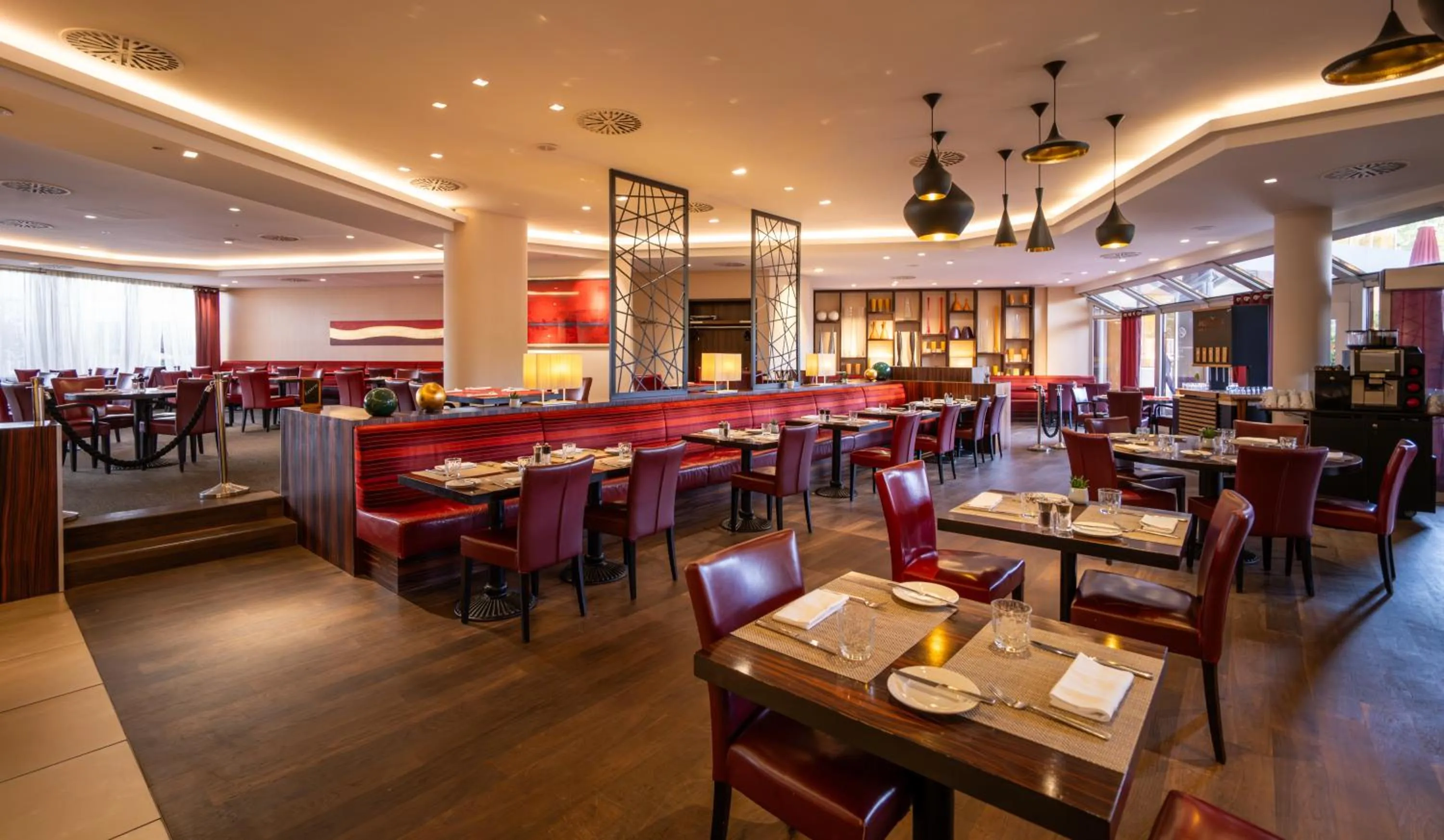 Restaurant/places to eat in Mövenpick Hotel Geneva