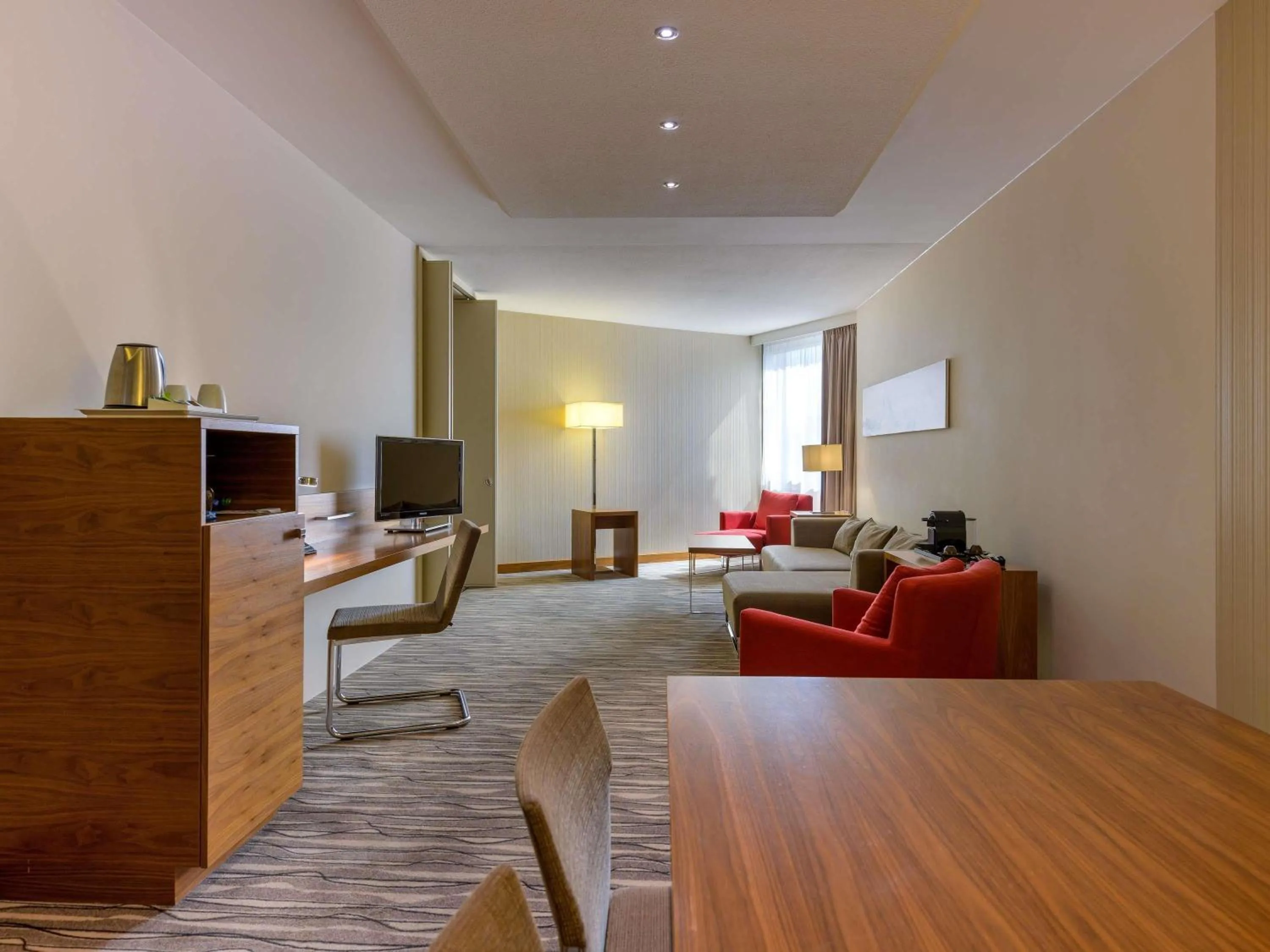 Bedroom in Mövenpick Hotel Geneva