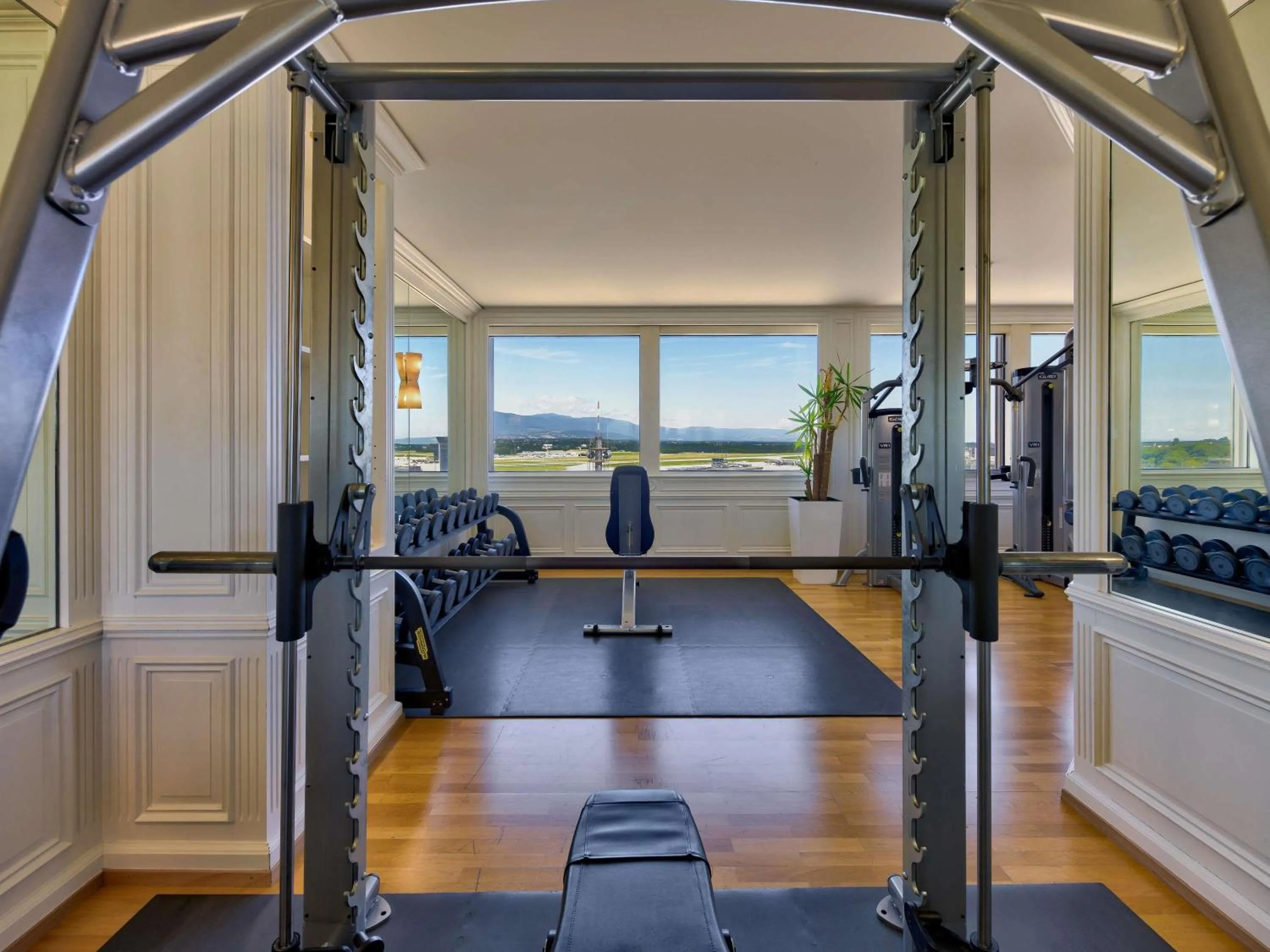 Fitness centre/facilities in Mövenpick Hotel Geneva