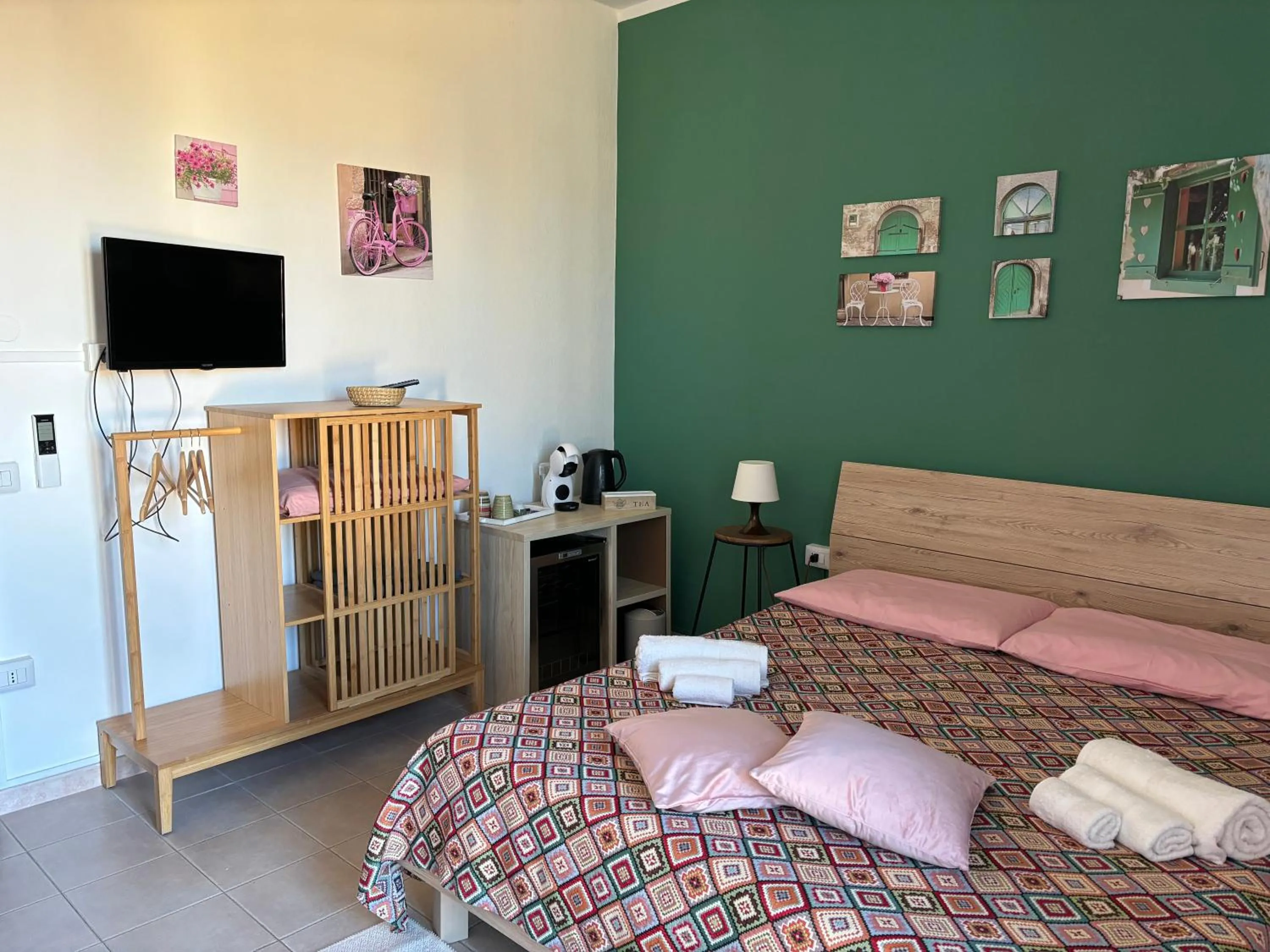 Bed in Assajè Guestroom