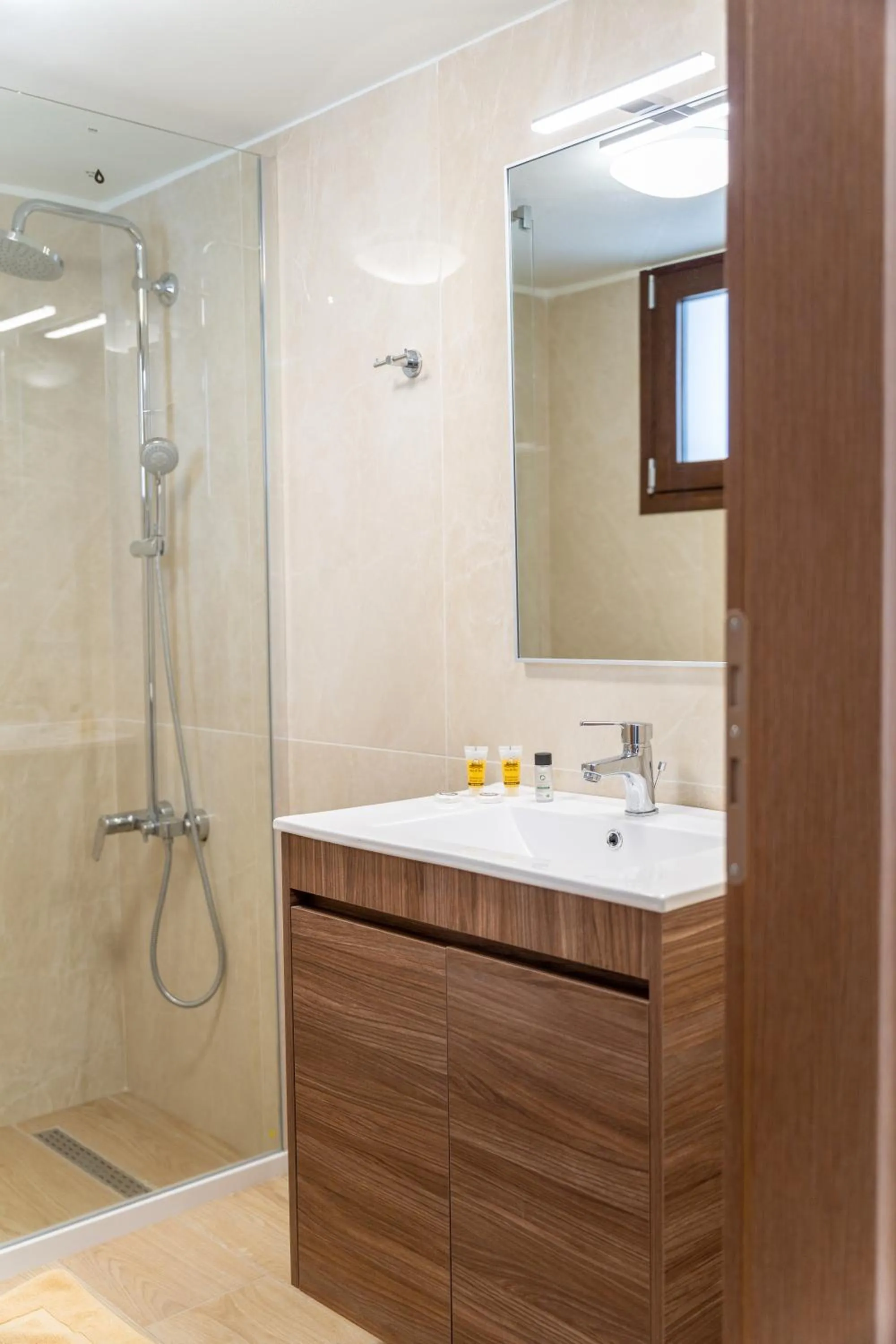 Bathroom in Dictamus Homes
