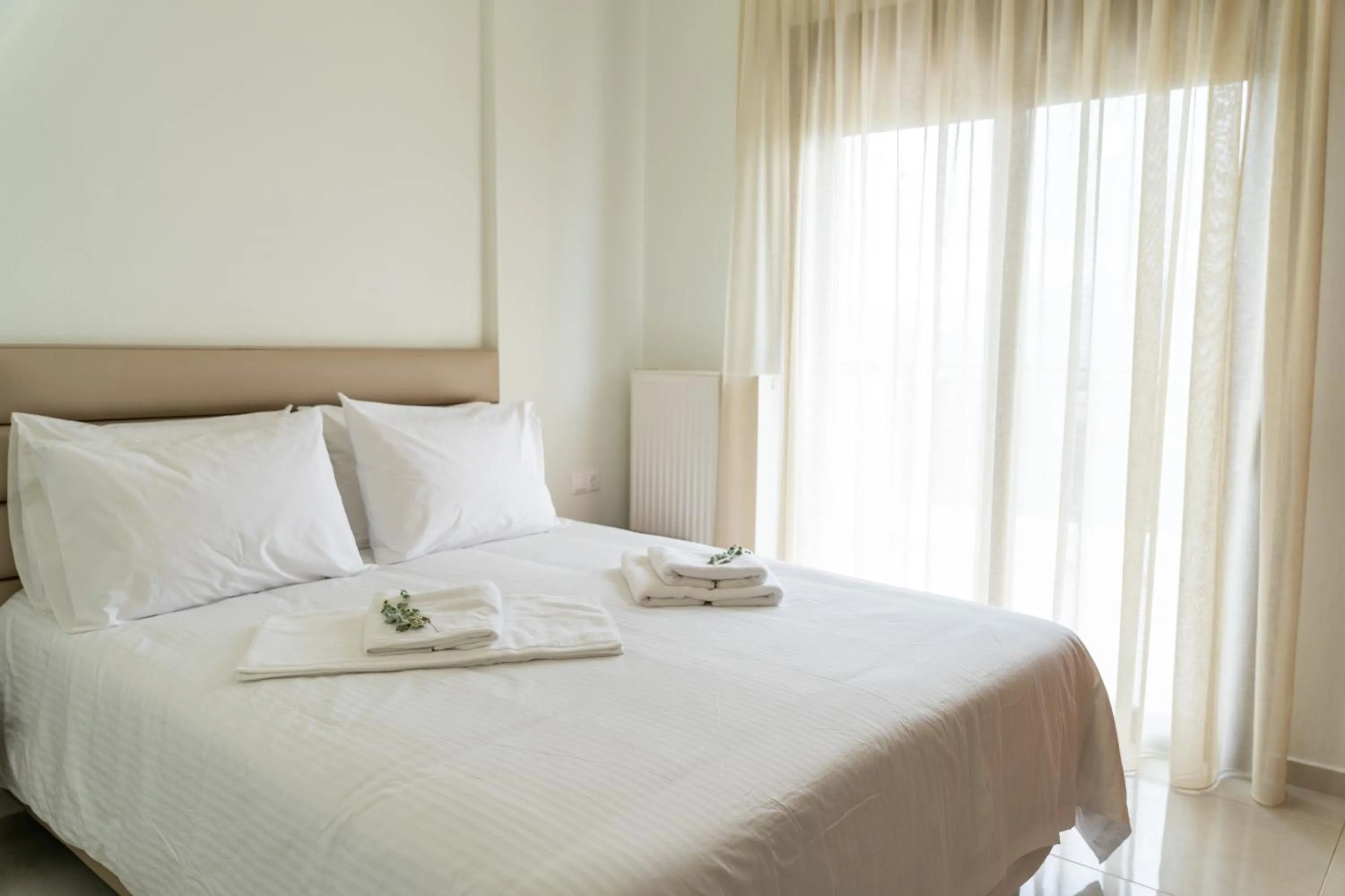 Bed in Dictamus Homes