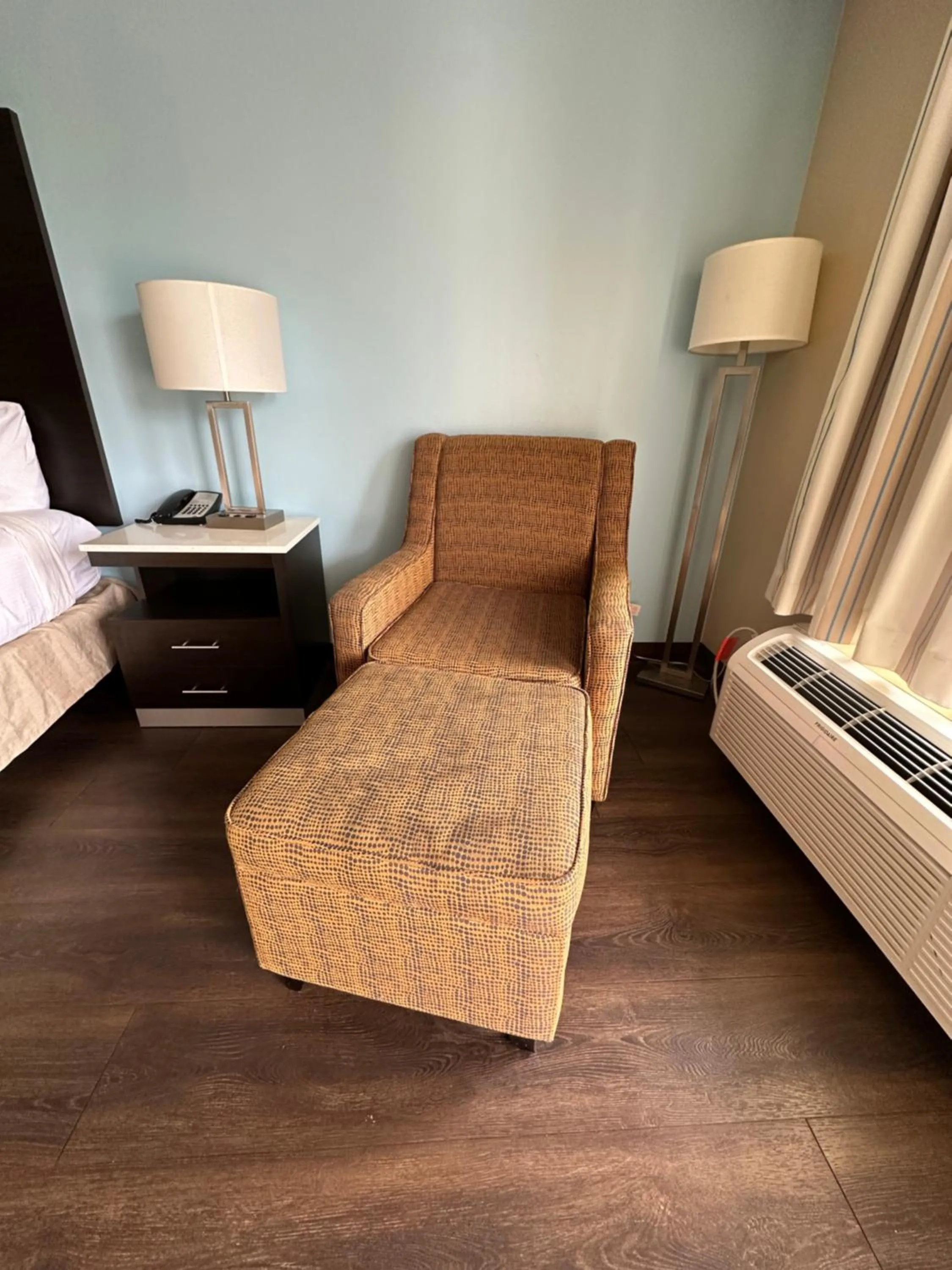 Seating area, Bed in Baymont by Wyndham Thomasville