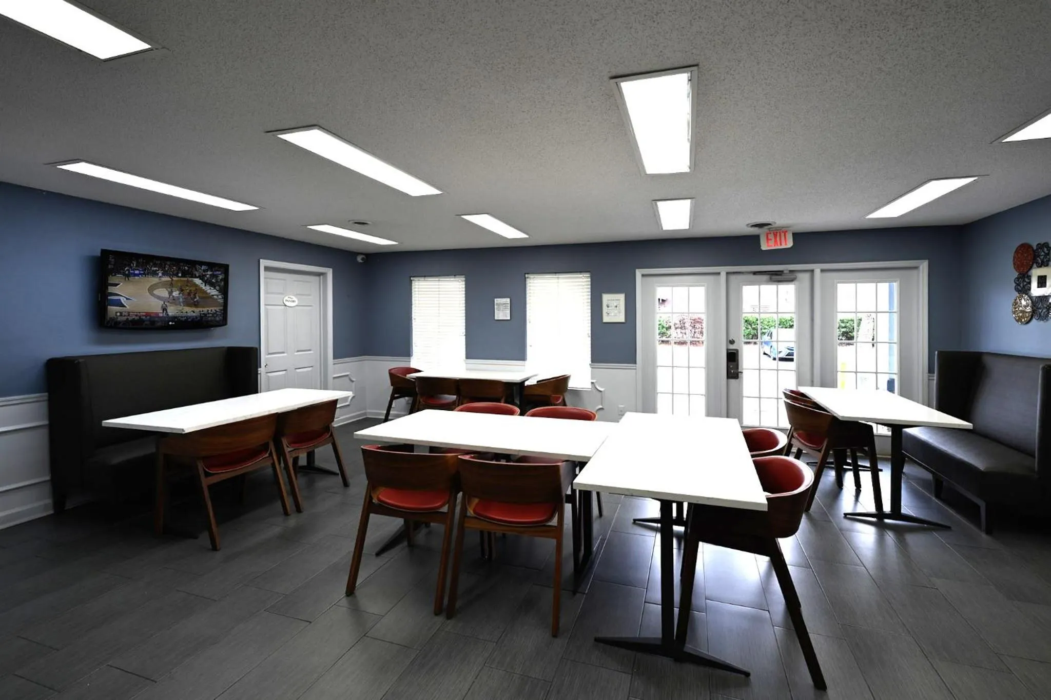 Dining area in Baymont by Wyndham Warner Robins
