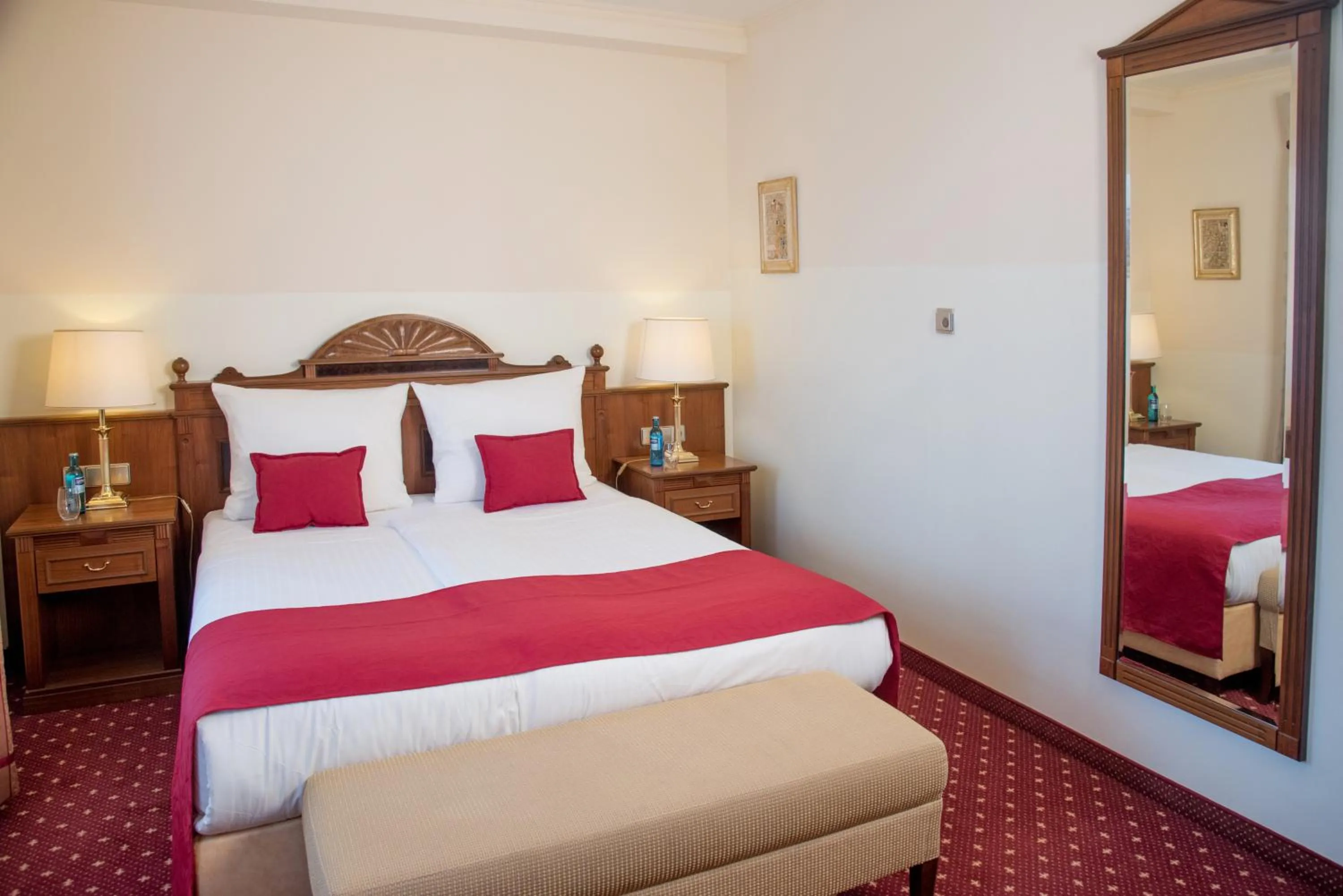 Bed in Landhotel Zum Hessenpark