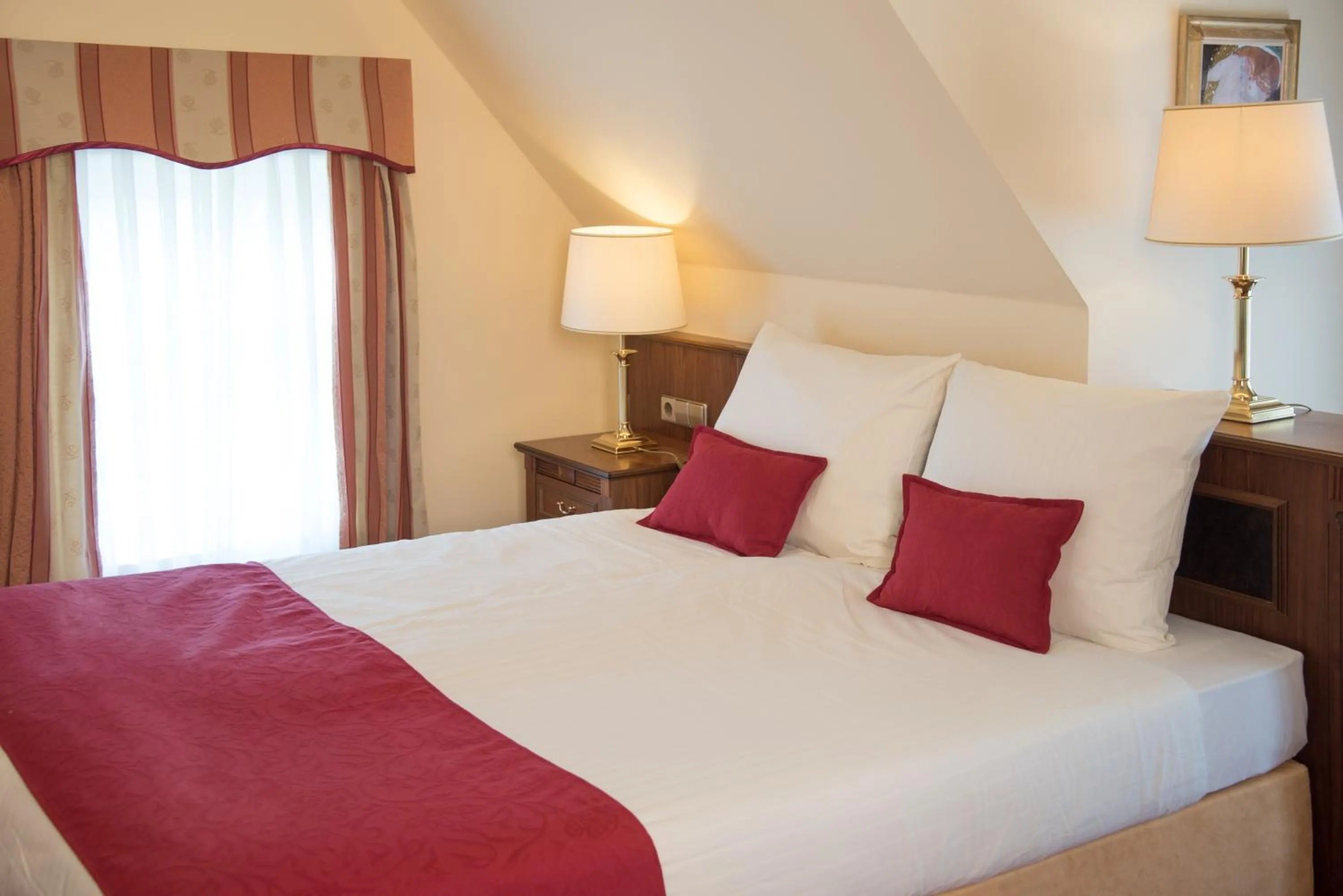 Bed in Landhotel Zum Hessenpark