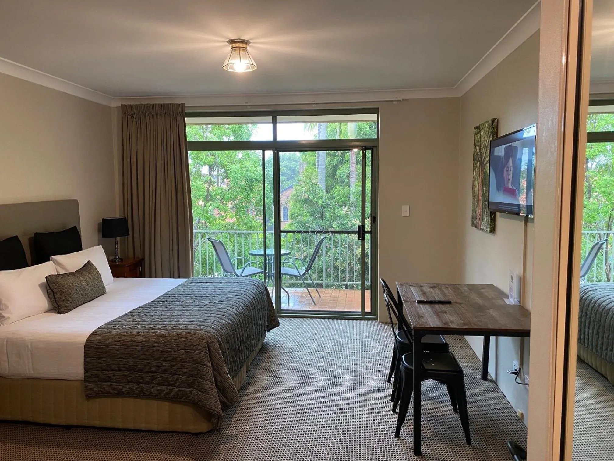 Bedroom, Bed in The Belmore Apartments Hotel