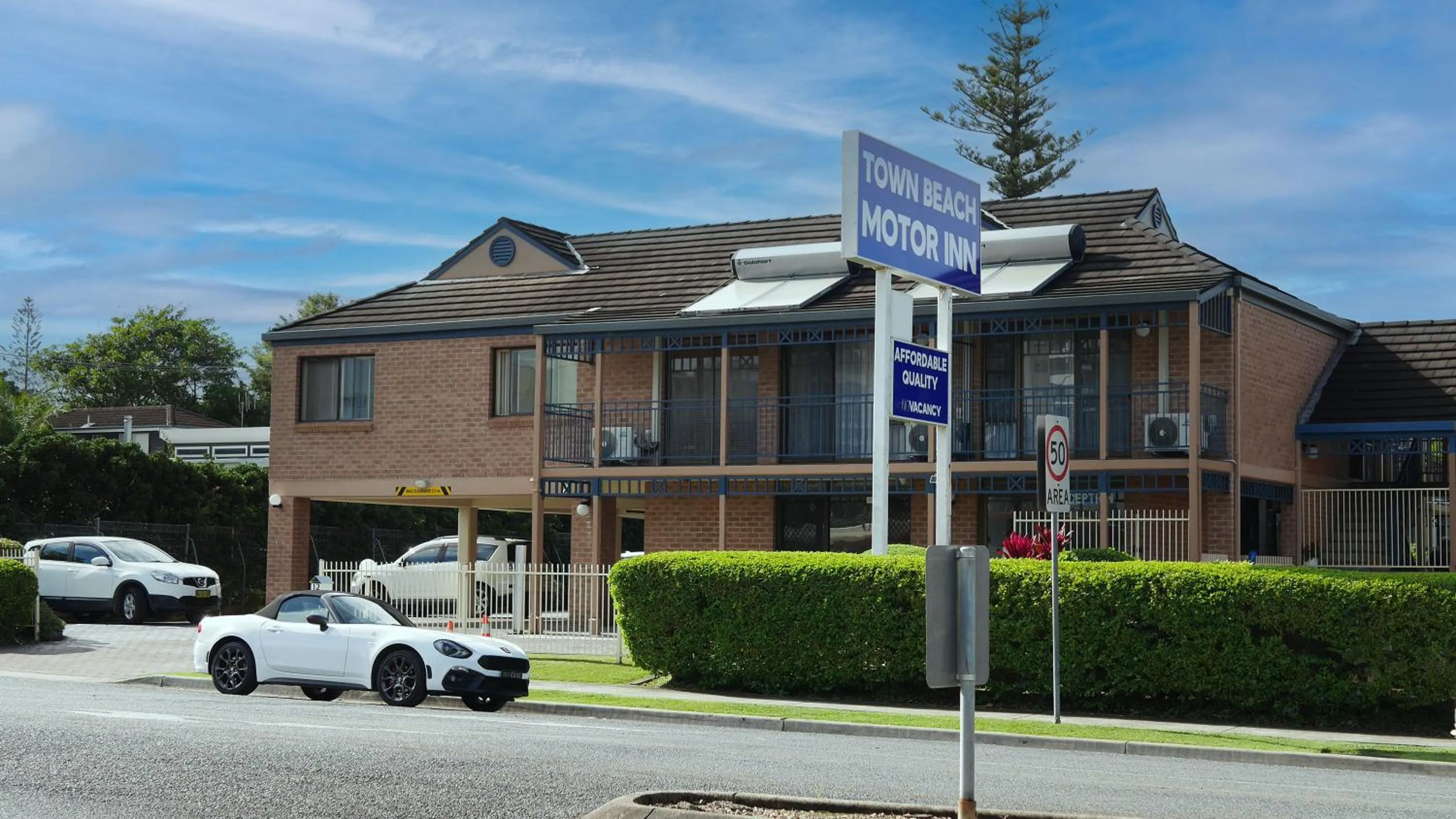 Property building in Town Beach Motor Inn Port Macquarie