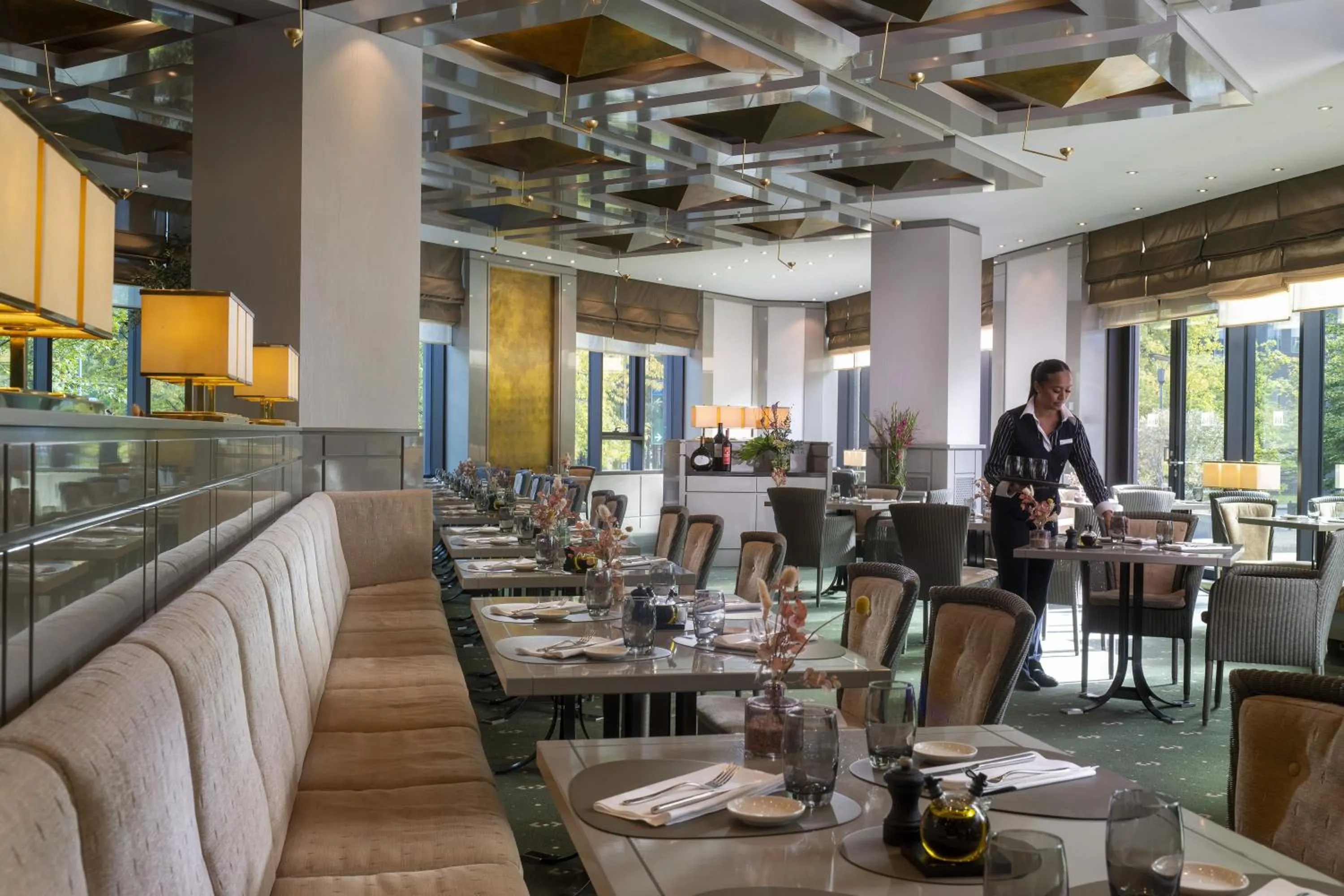 Restaurant/places to eat in Maritim Hotel Düsseldorf