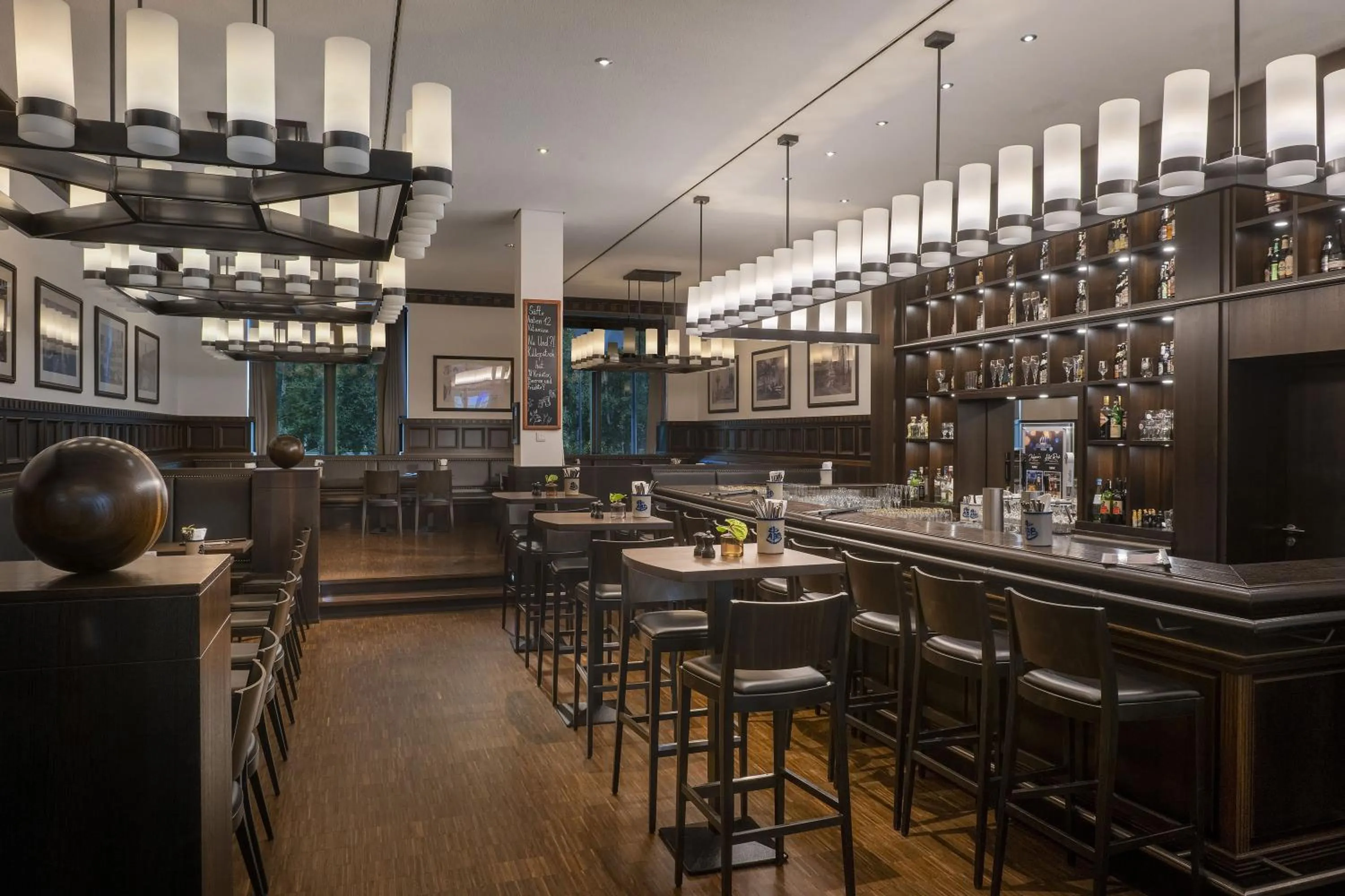 Lounge or bar in Maritim Hotel Düsseldorf