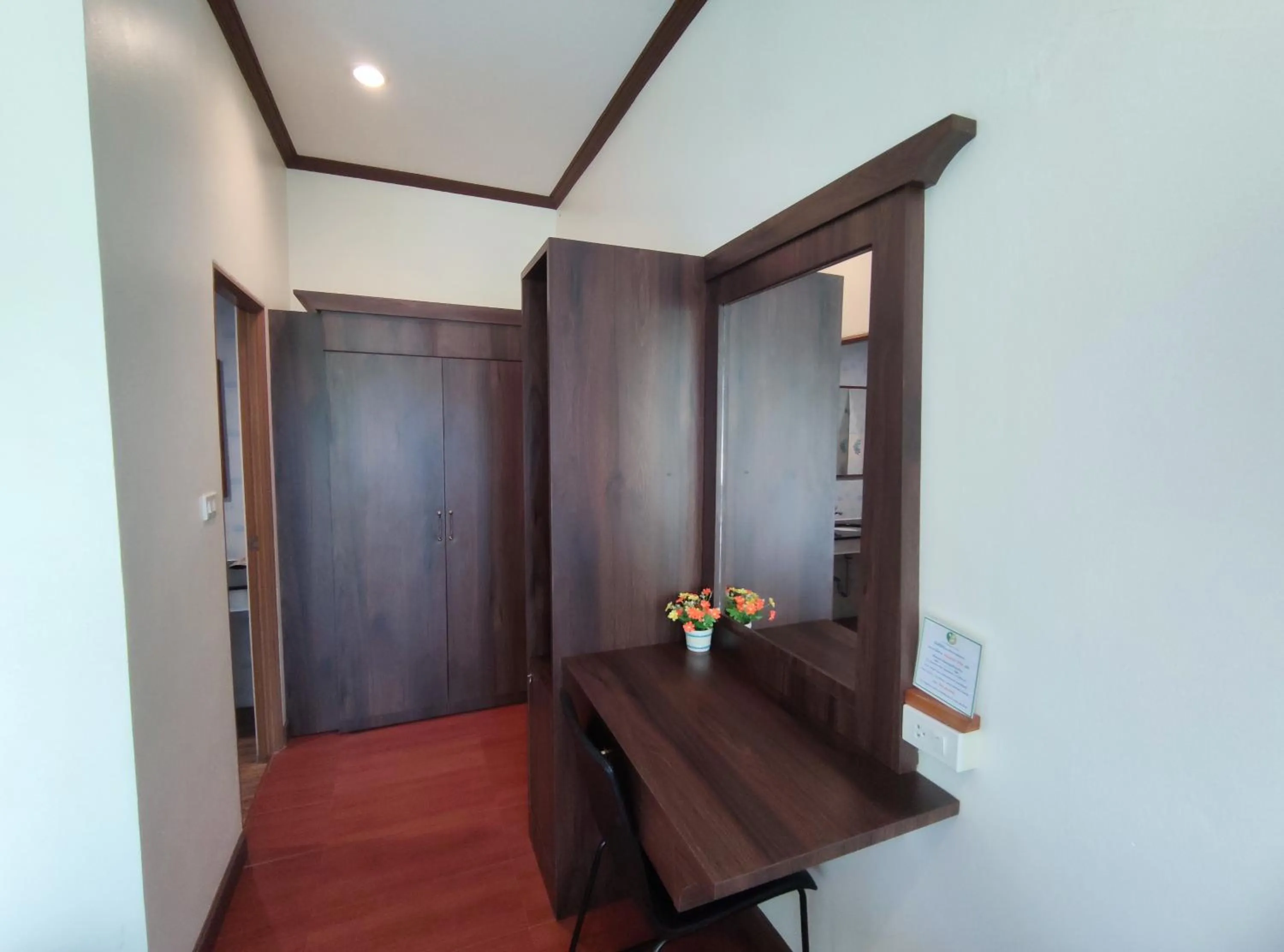 wardrobe in Baantip Suantong