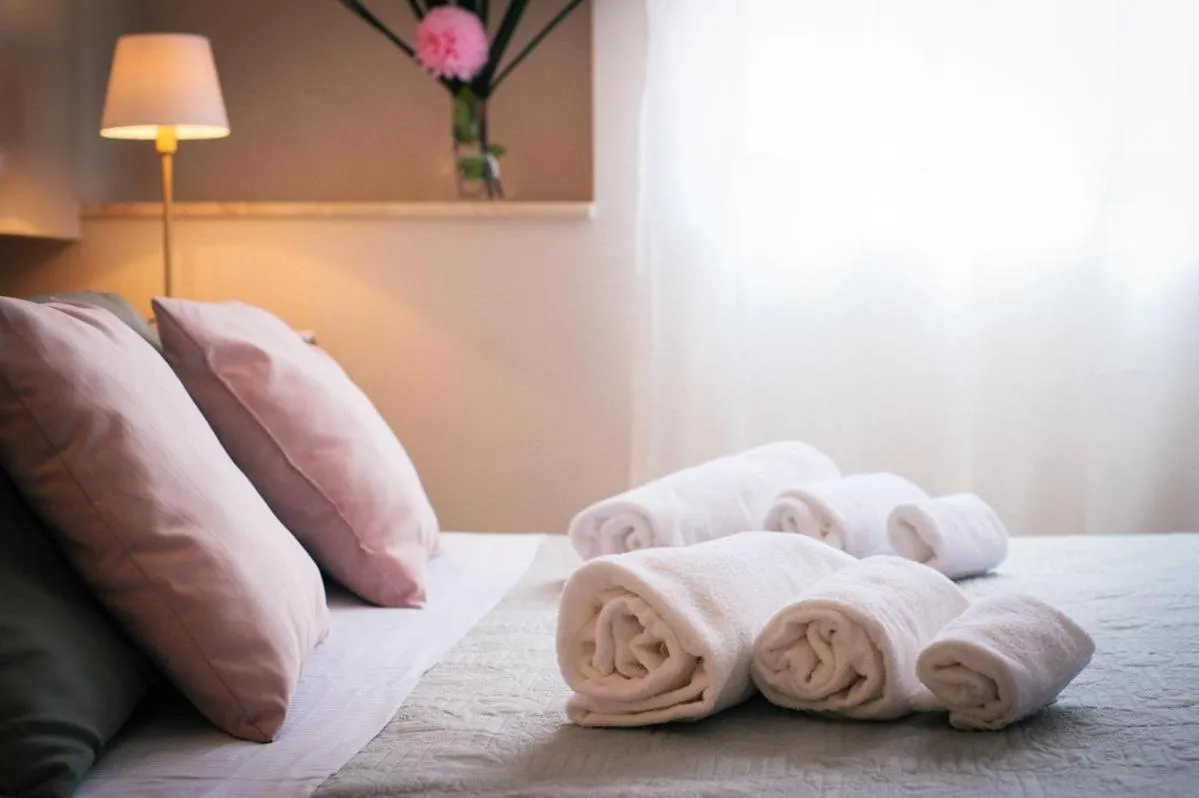 Bed in Etna Rosso b&b