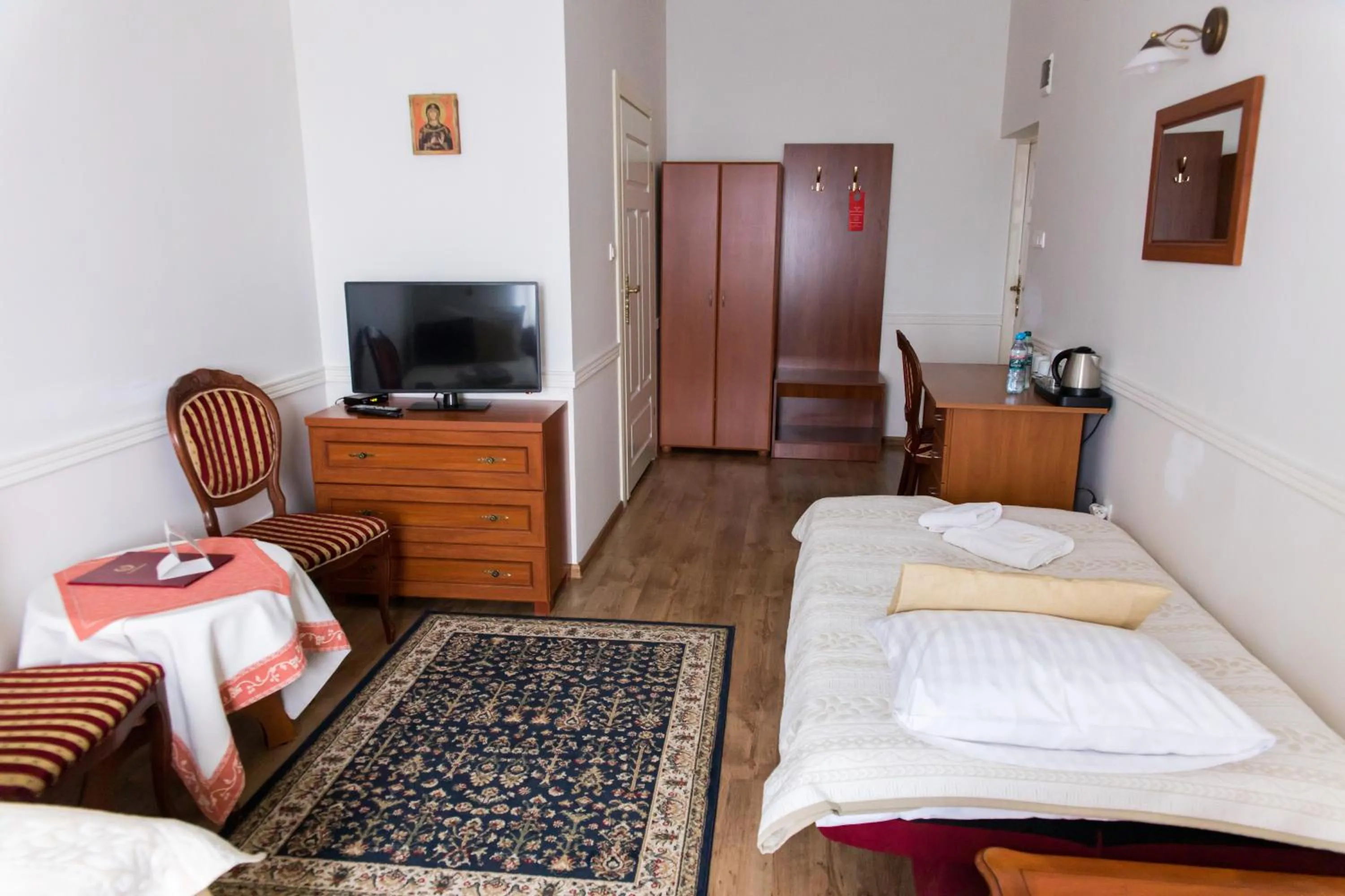 Bed in Hotel Napoleon