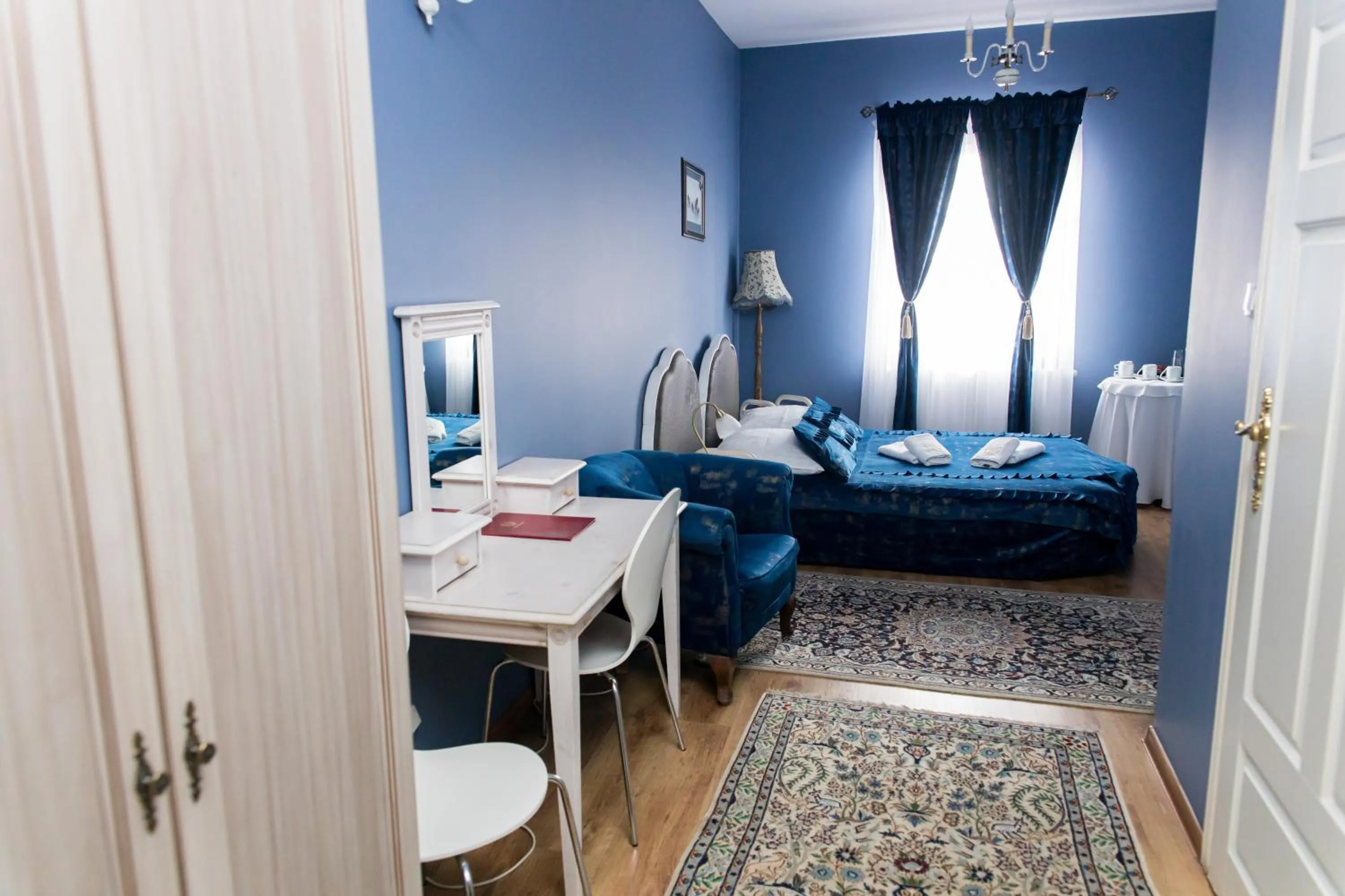 Bed in Hotel Napoleon