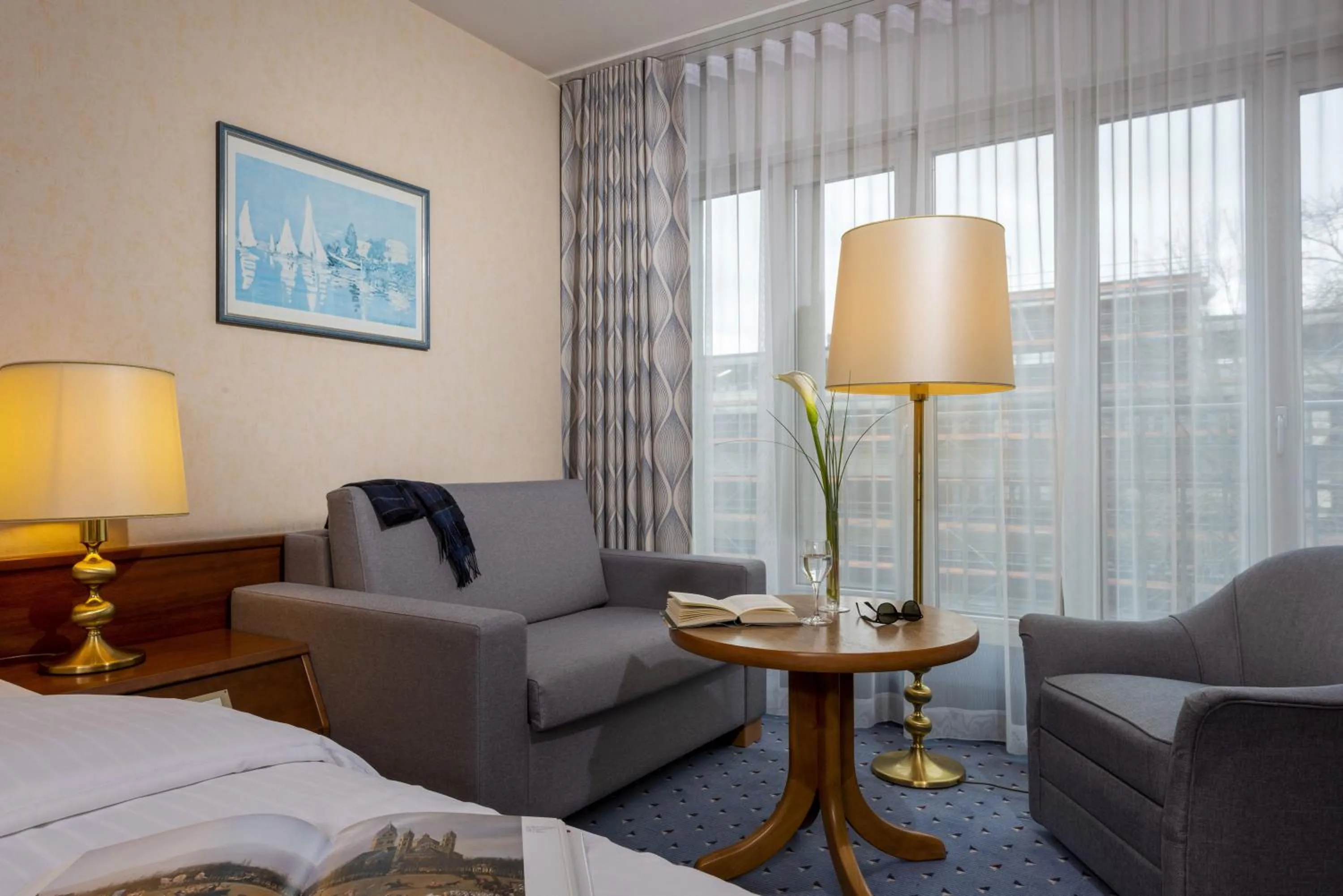 Photo of the whole room in Maritim Hotel Köln