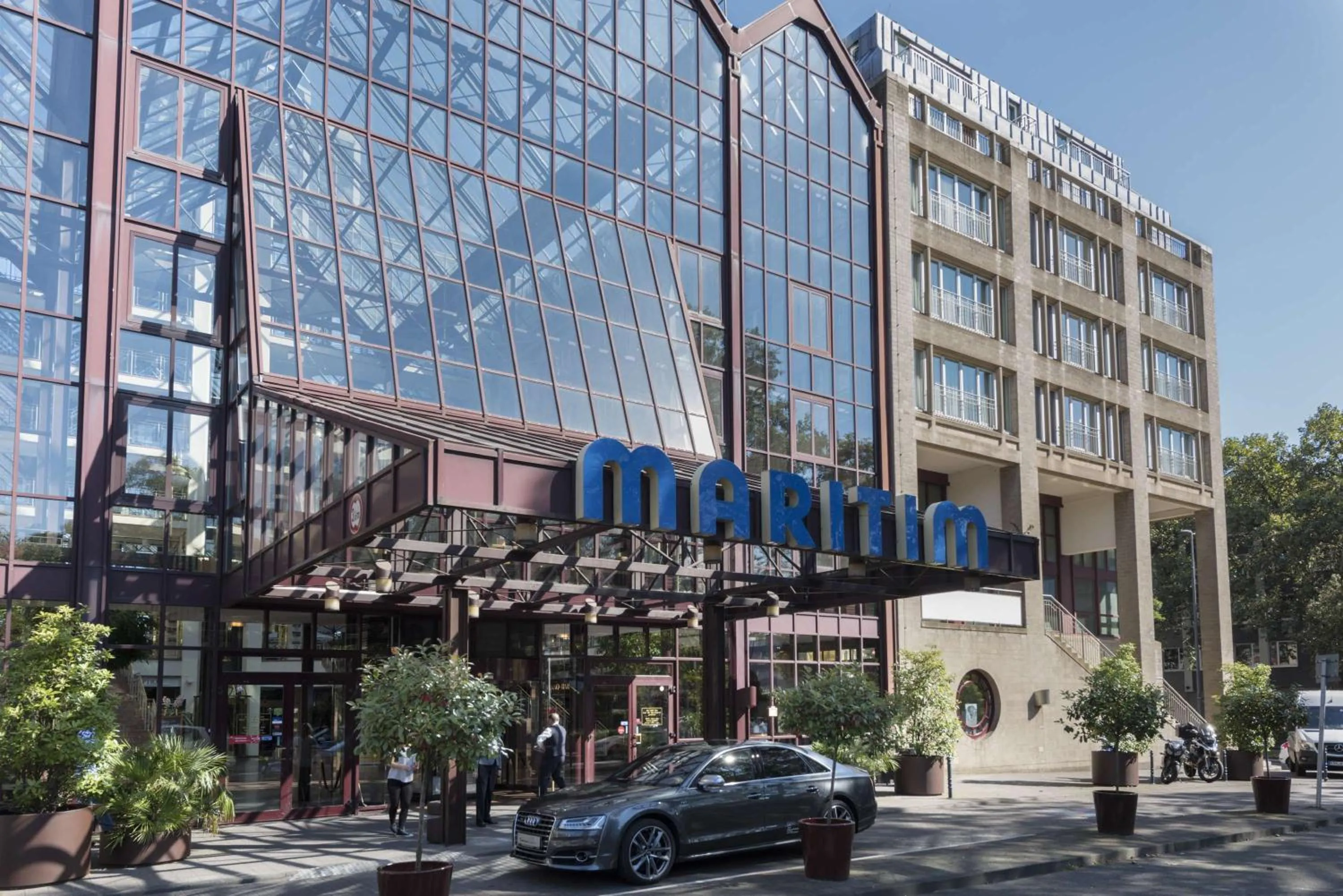 Facade/entrance in Maritim Hotel Köln