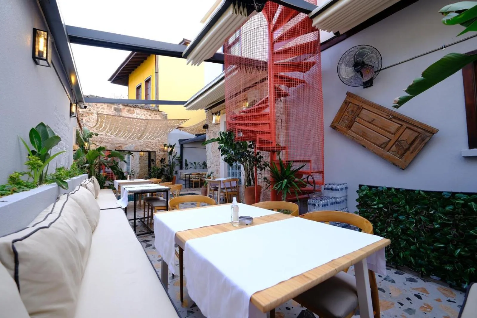 Garden in Saye Konak Hotel ' Kaleiçi&Oldtown'