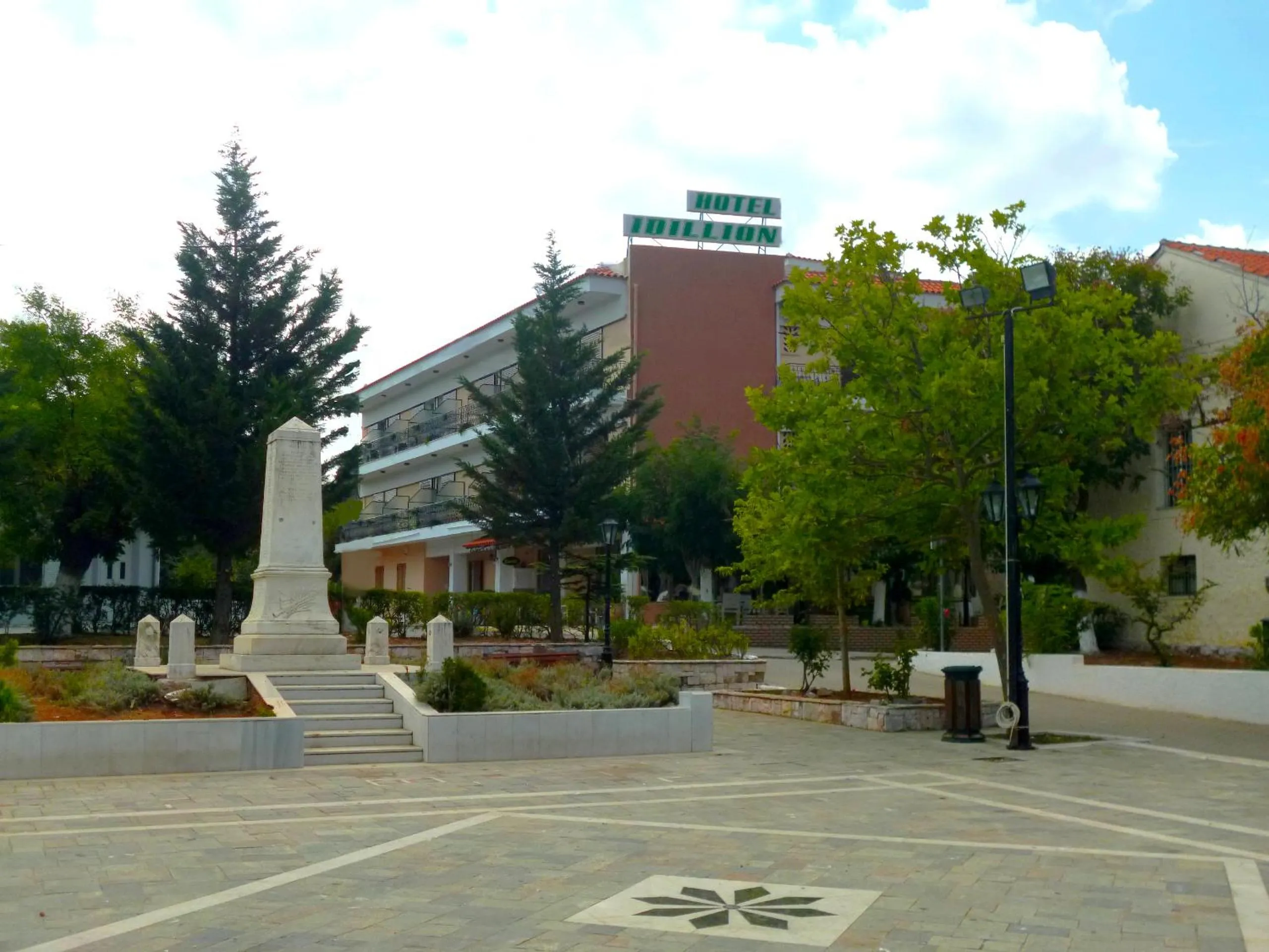 Property building in Idillion