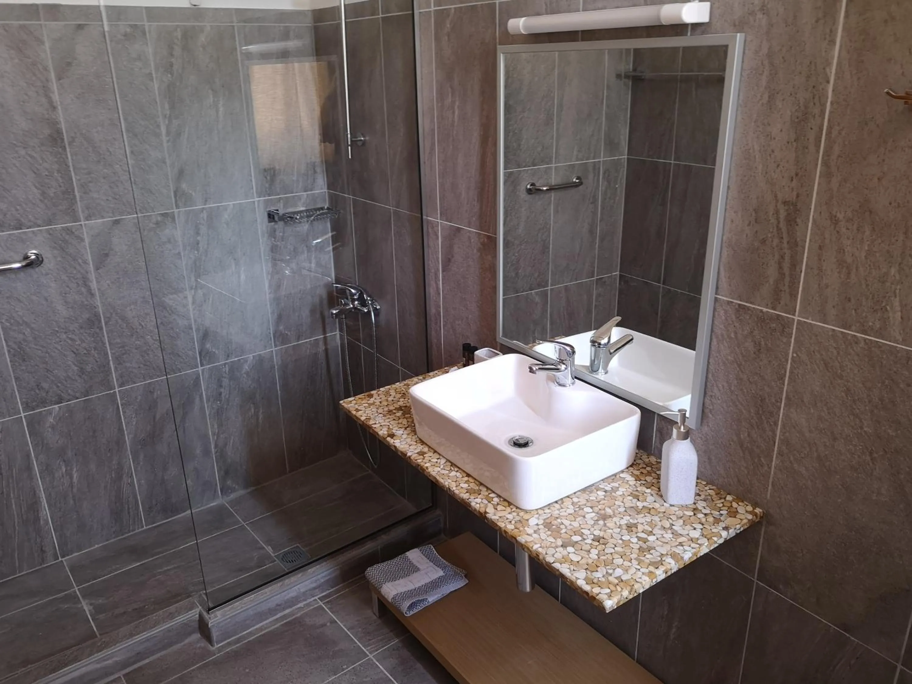 Bathroom in Idillion