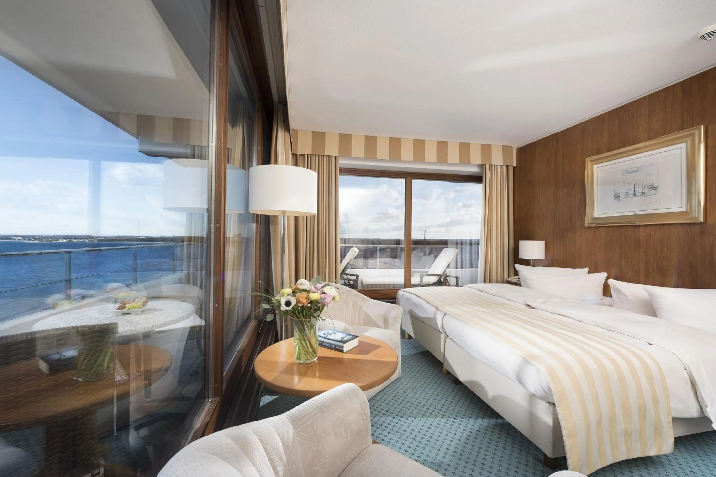 Photo of the whole room, Bed in Maritim Seehotel Timmendorfer Strand