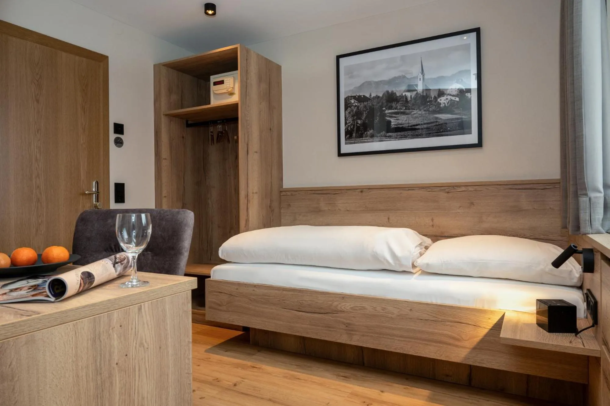 Photo of the whole room, Bed in Hotel zur Post