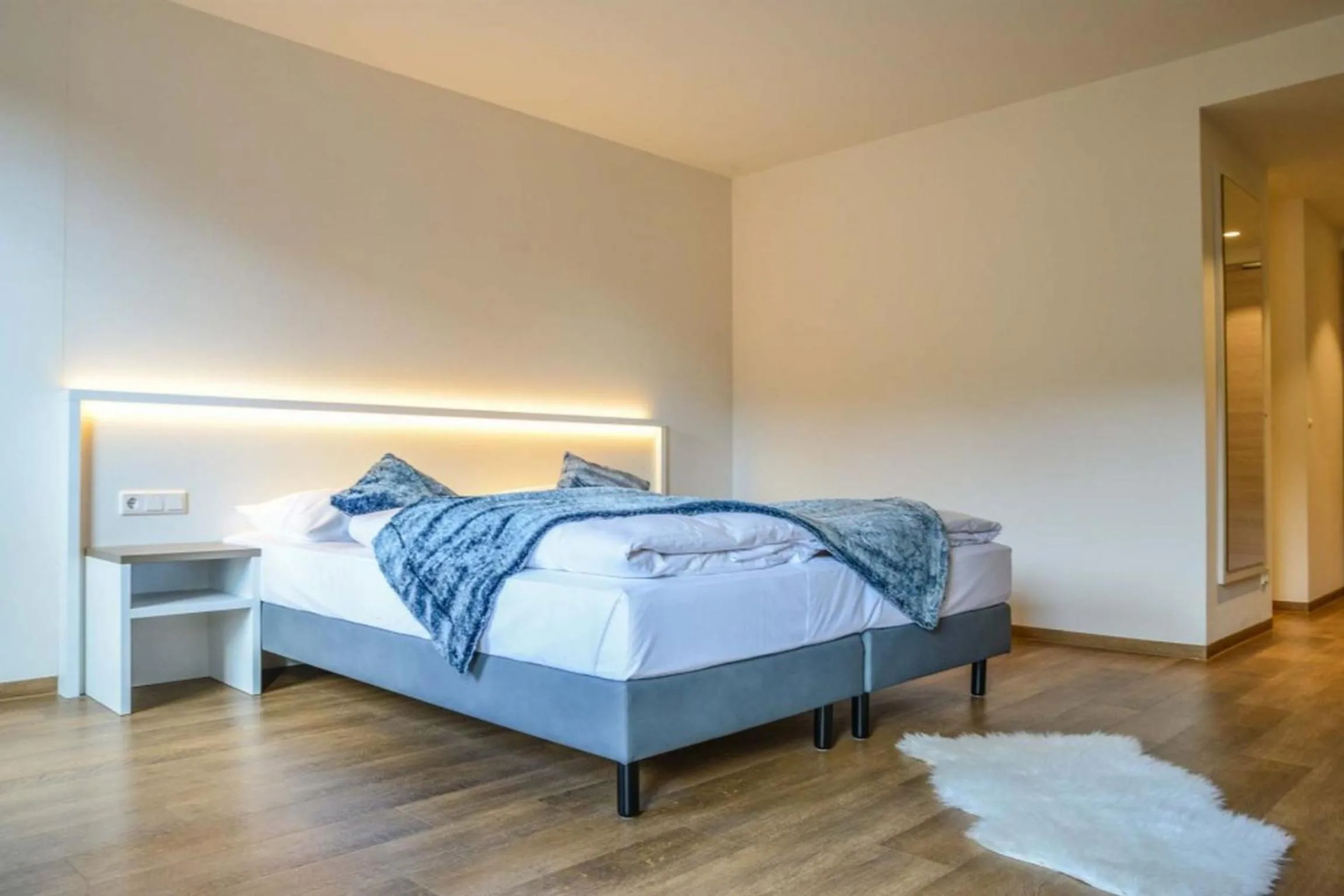 Photo of the whole room, Bed in Hotel Gasthof Heckl