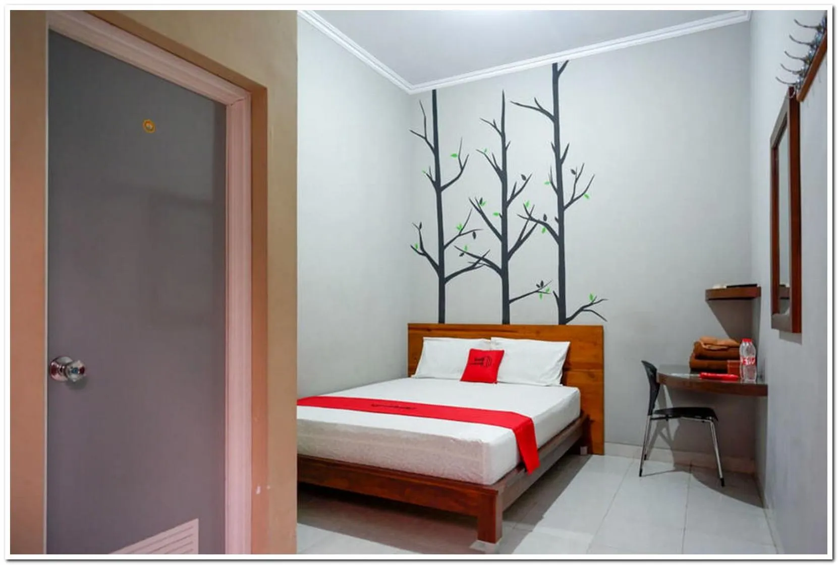 Bedroom, Bed in RedDoorz near Jogja Expo Center 2