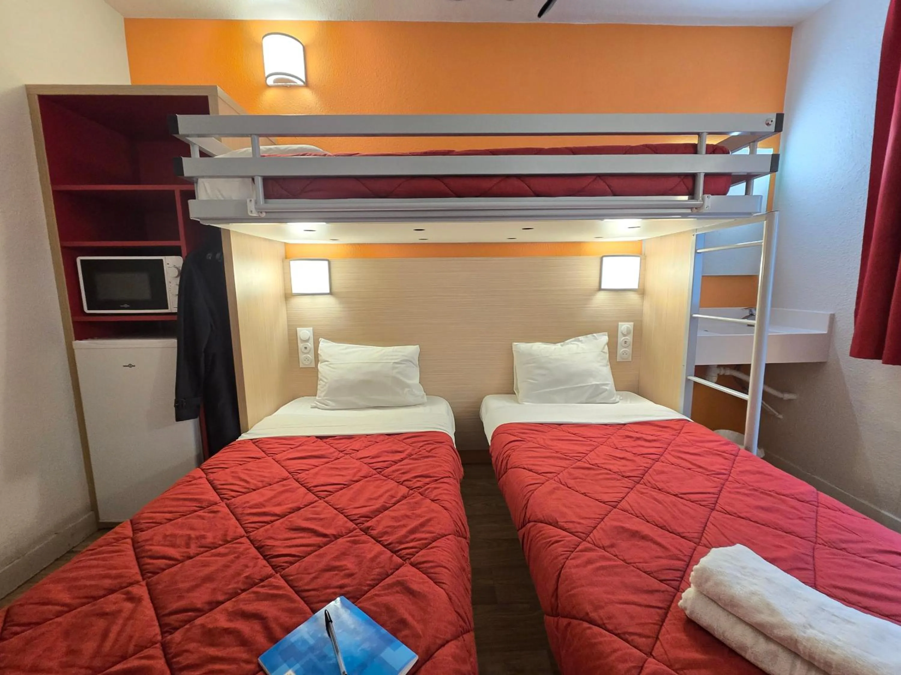 Bed in Premiere Classe Thionville - Yutz