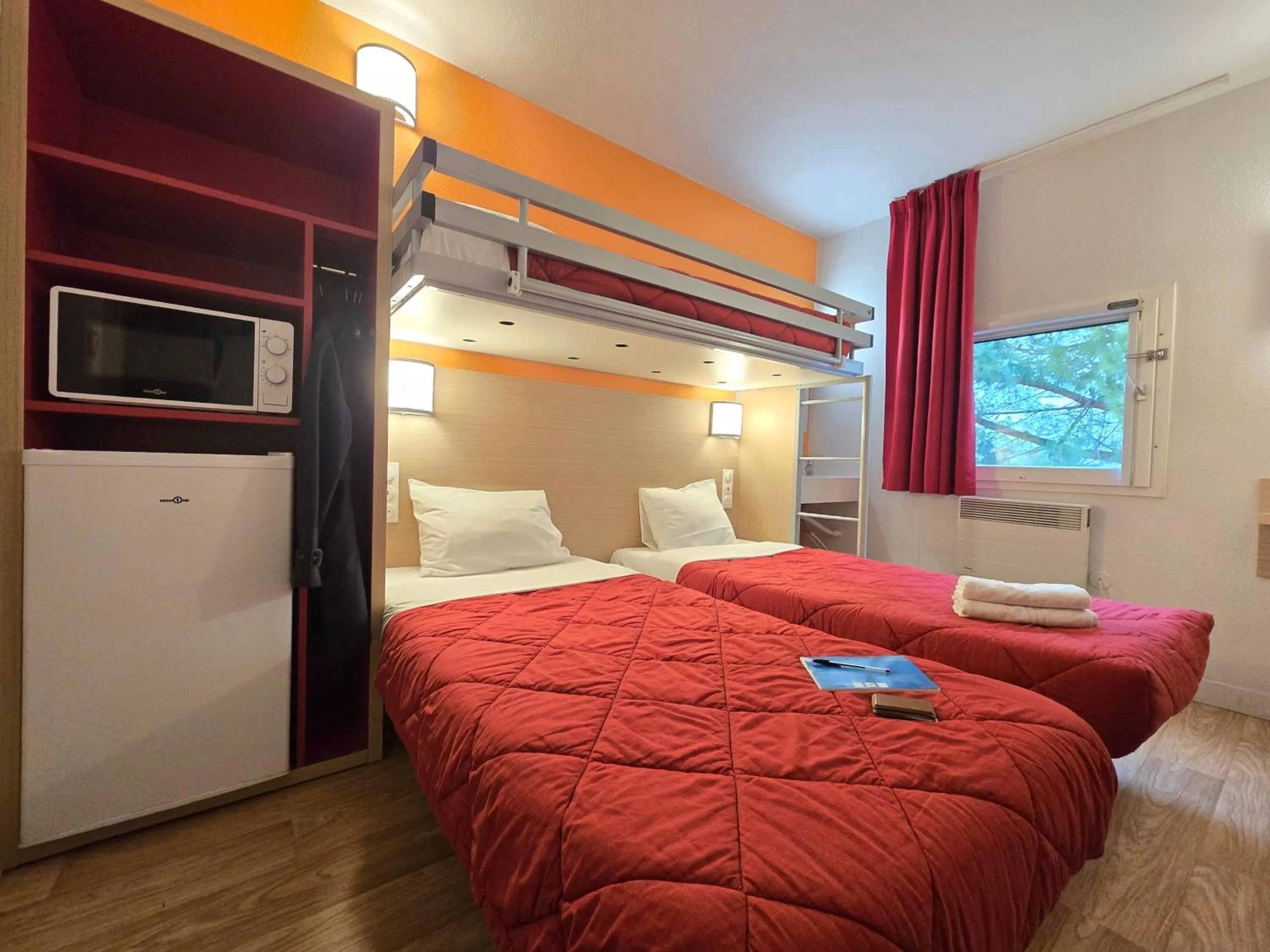 Bed in Premiere Classe Thionville - Yutz