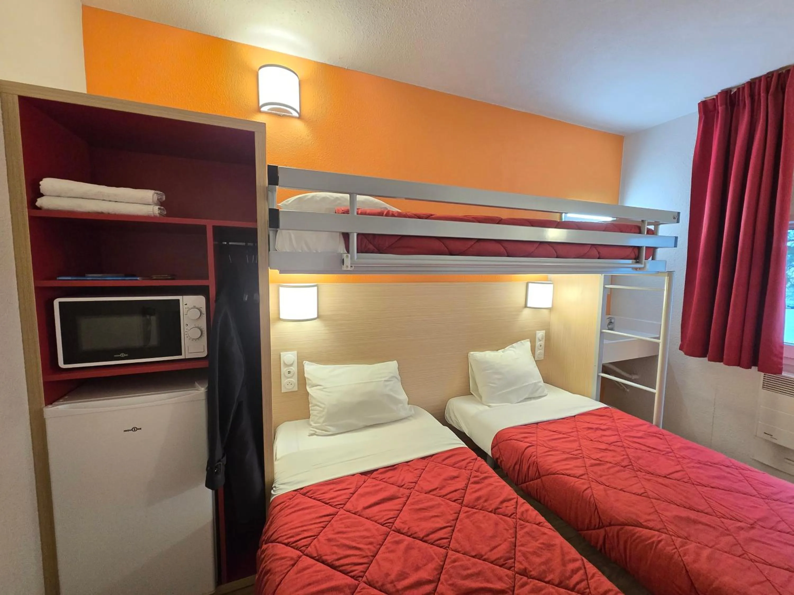 Bed in Premiere Classe Thionville - Yutz